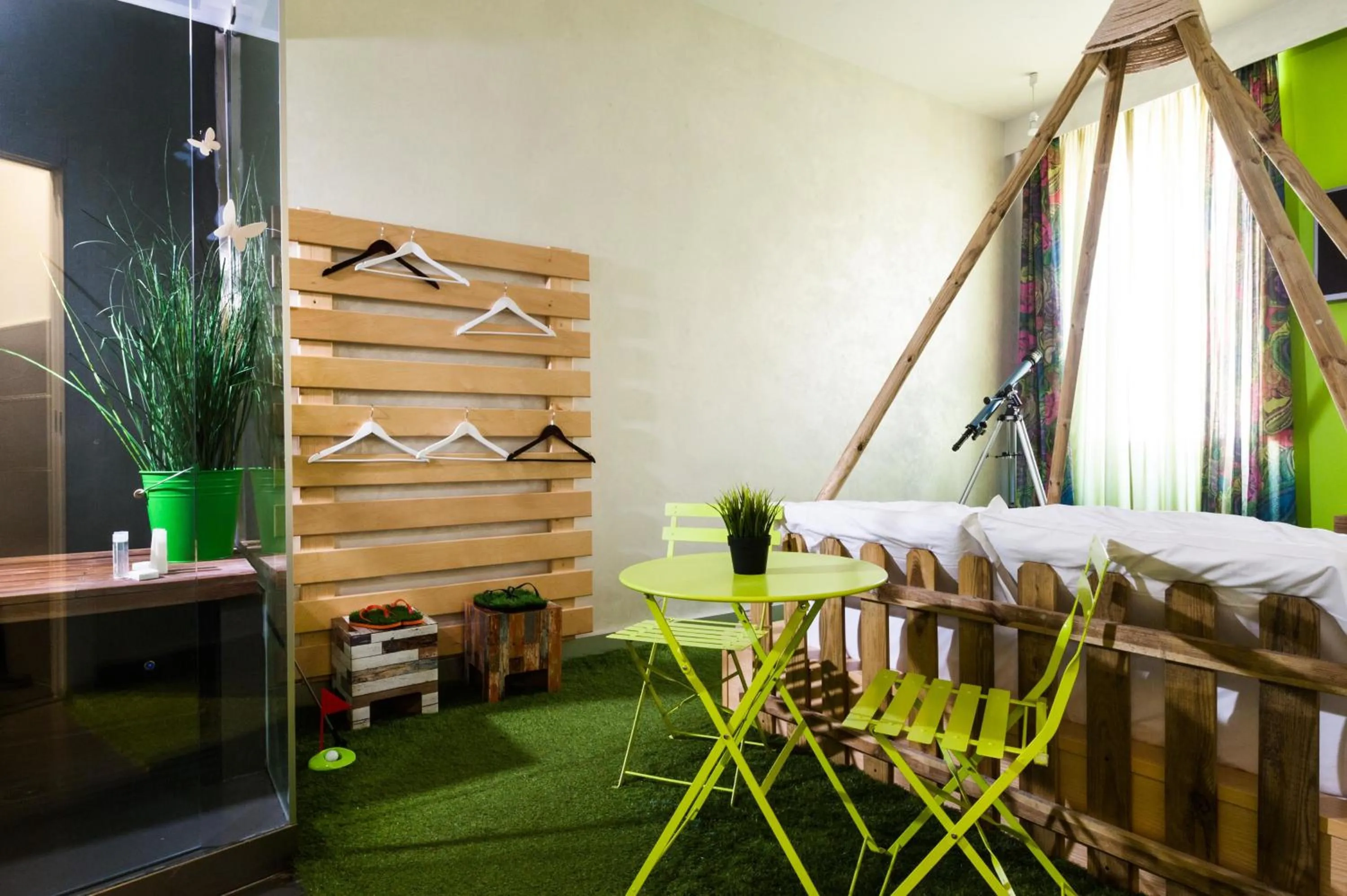 Bed in Magenta Campo dei Fiori