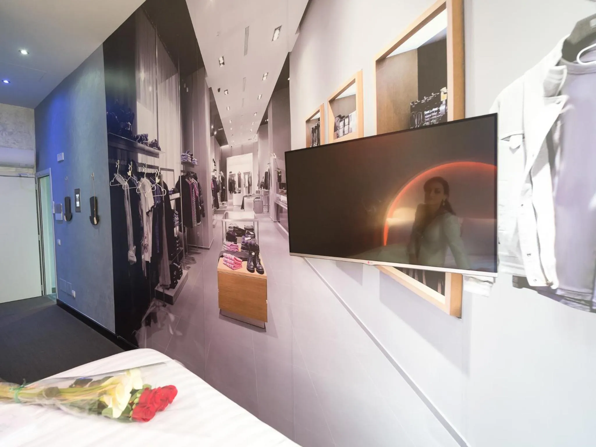 Decorative detail, Bed in Magenta Campo dei Fiori