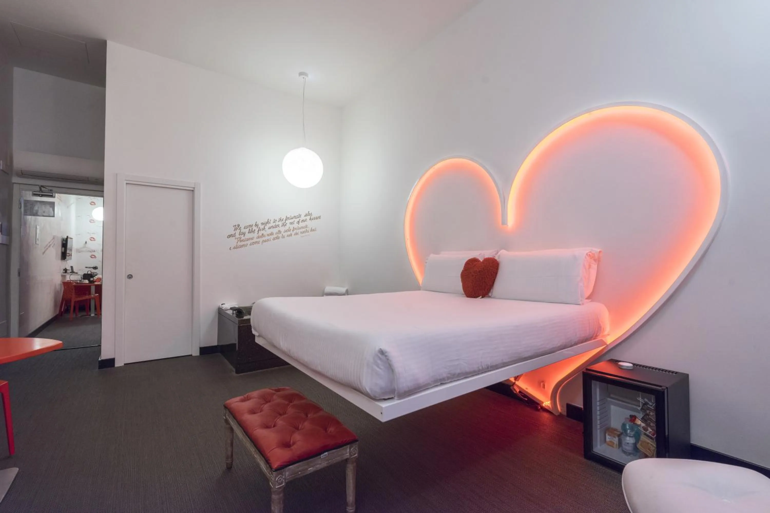 Bedroom, Bed in Magenta Campo dei Fiori