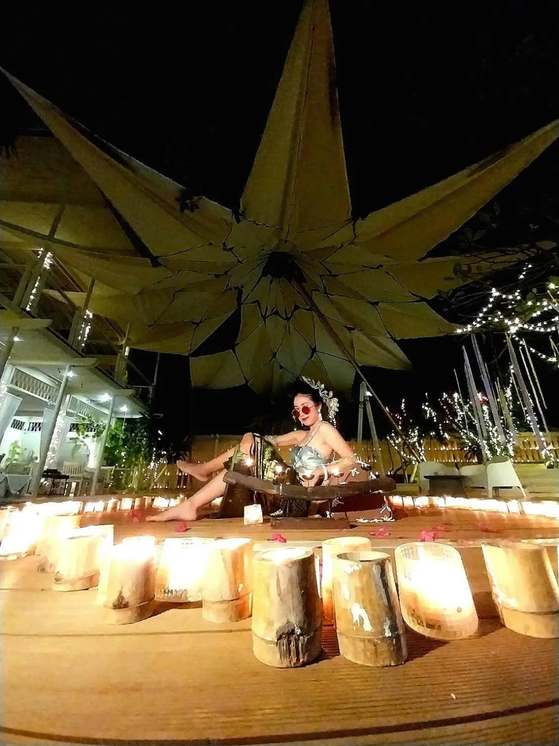 Night in To The Moon Guesthouse