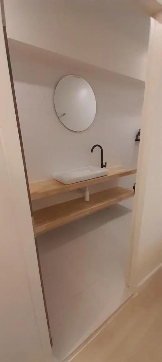 Bathroom in To The Moon Guesthouse