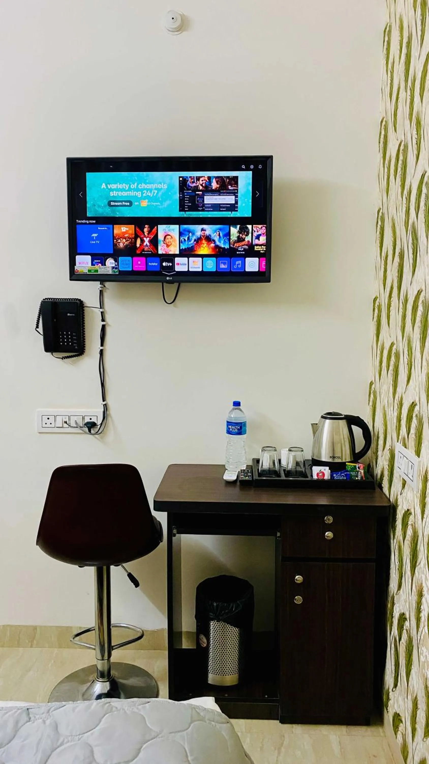 TV and multimedia in Hotel Regency