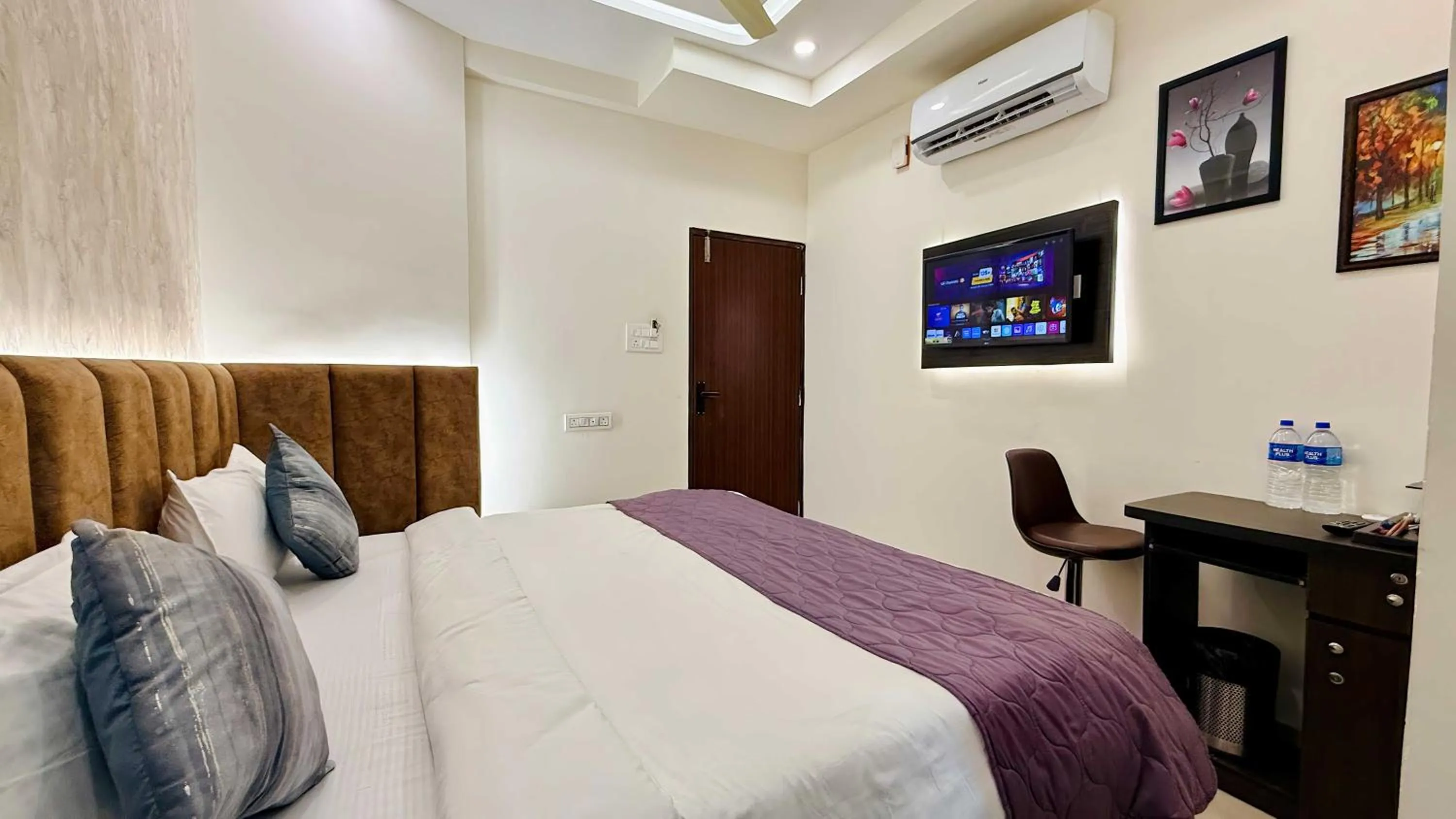 Bed in Hotel Regency