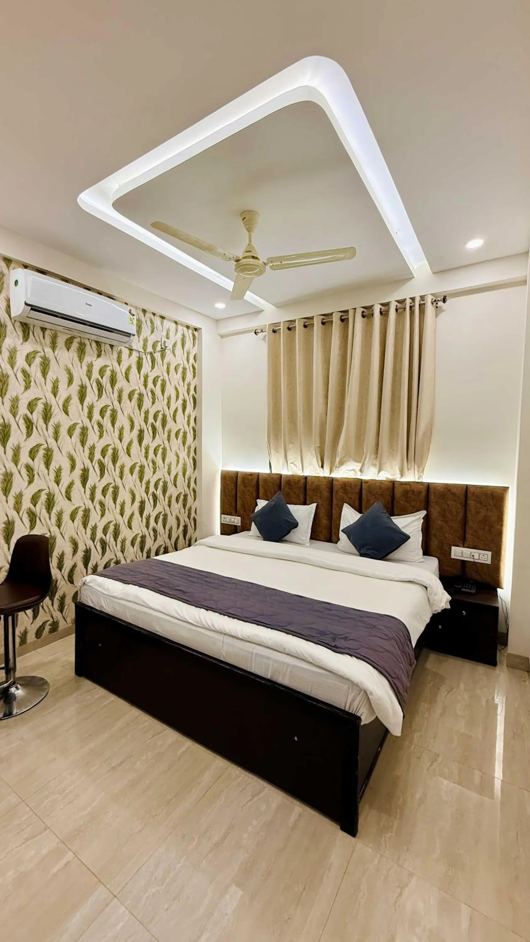 Bed in Hotel Regency