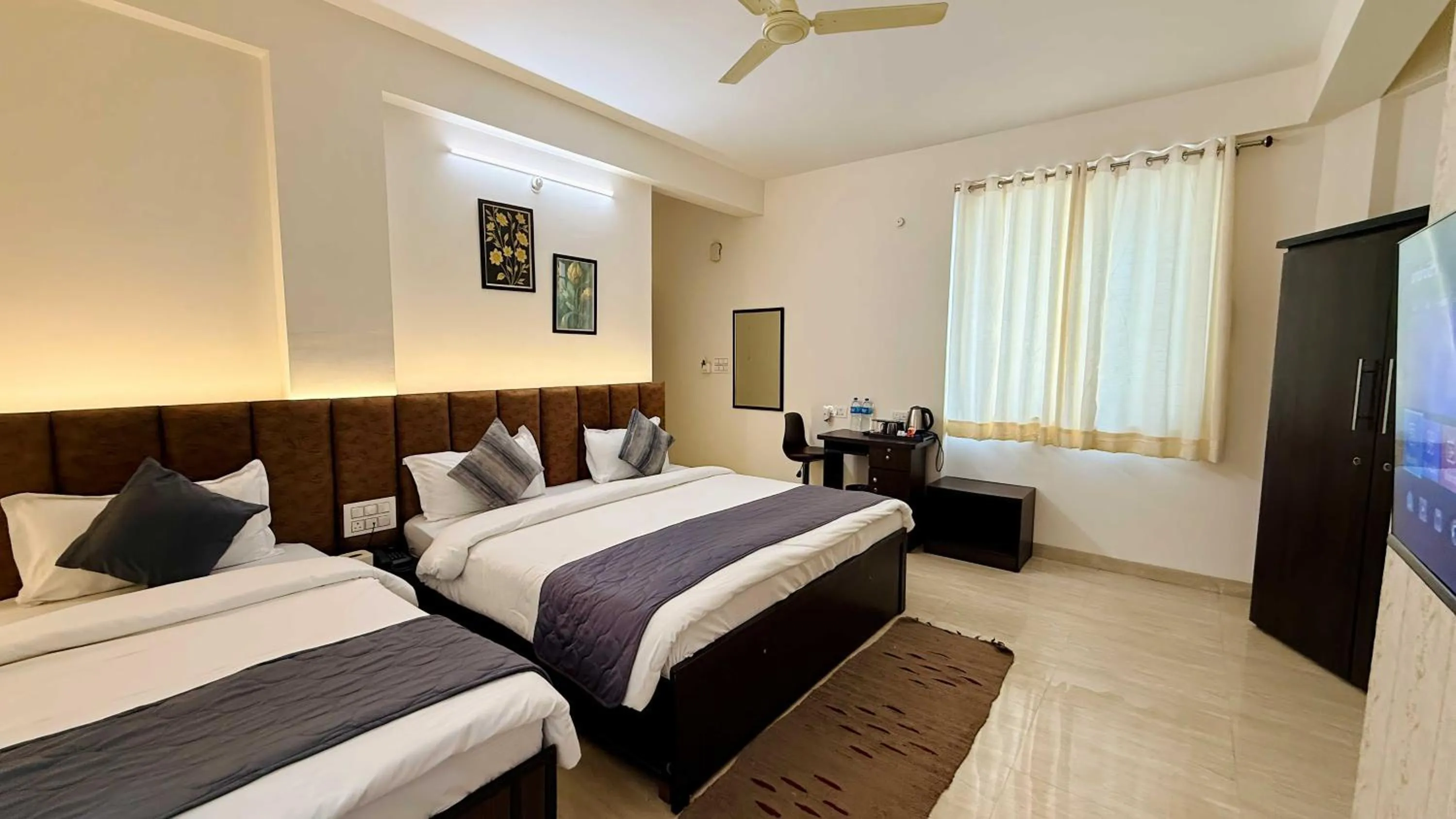 Bed in Hotel Regency