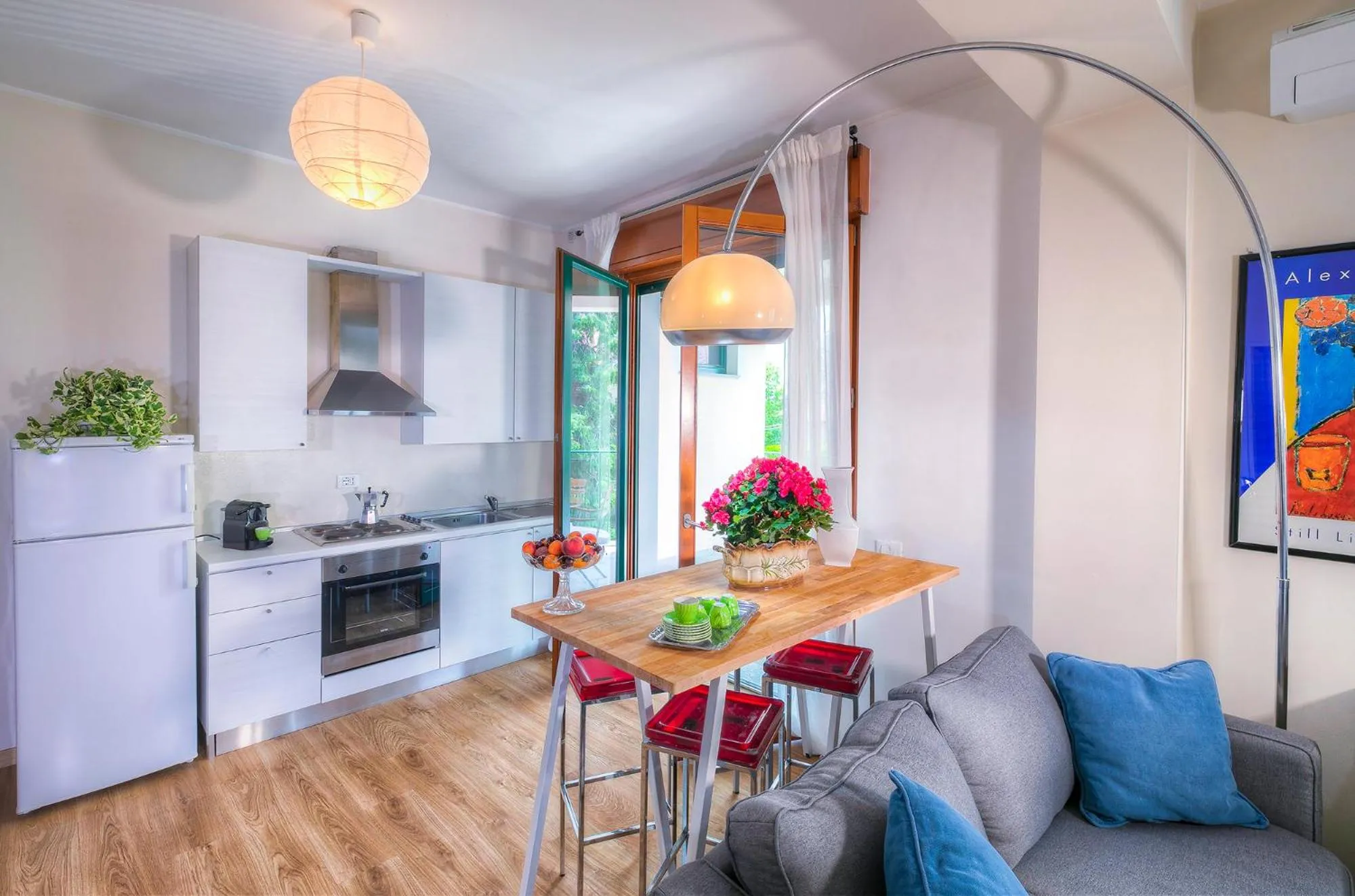 Dining area in Rita's Garden