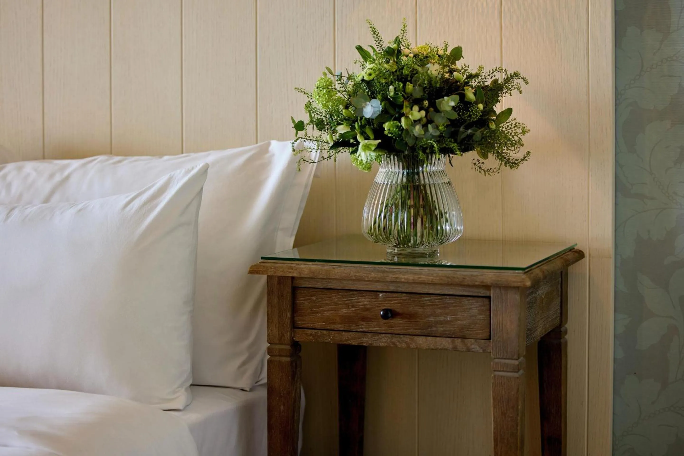 Photo of the whole room, Bed in Sani Beach