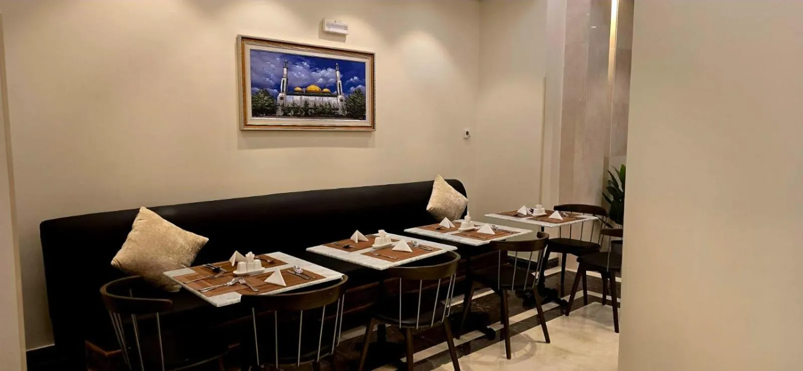 Seating area in Maysan Rehab Al Mysk Hotel