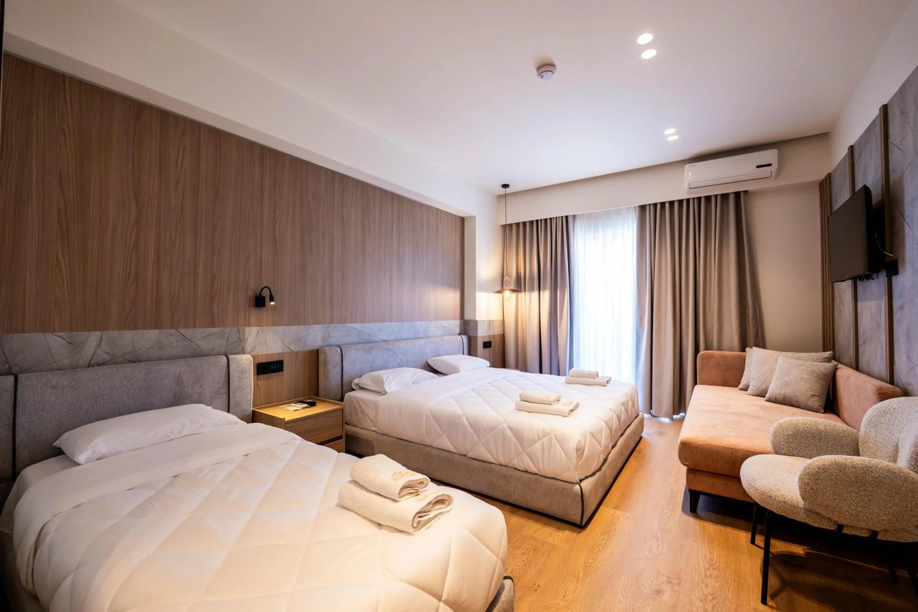 Bedroom, Bed in Heksamil Hotel