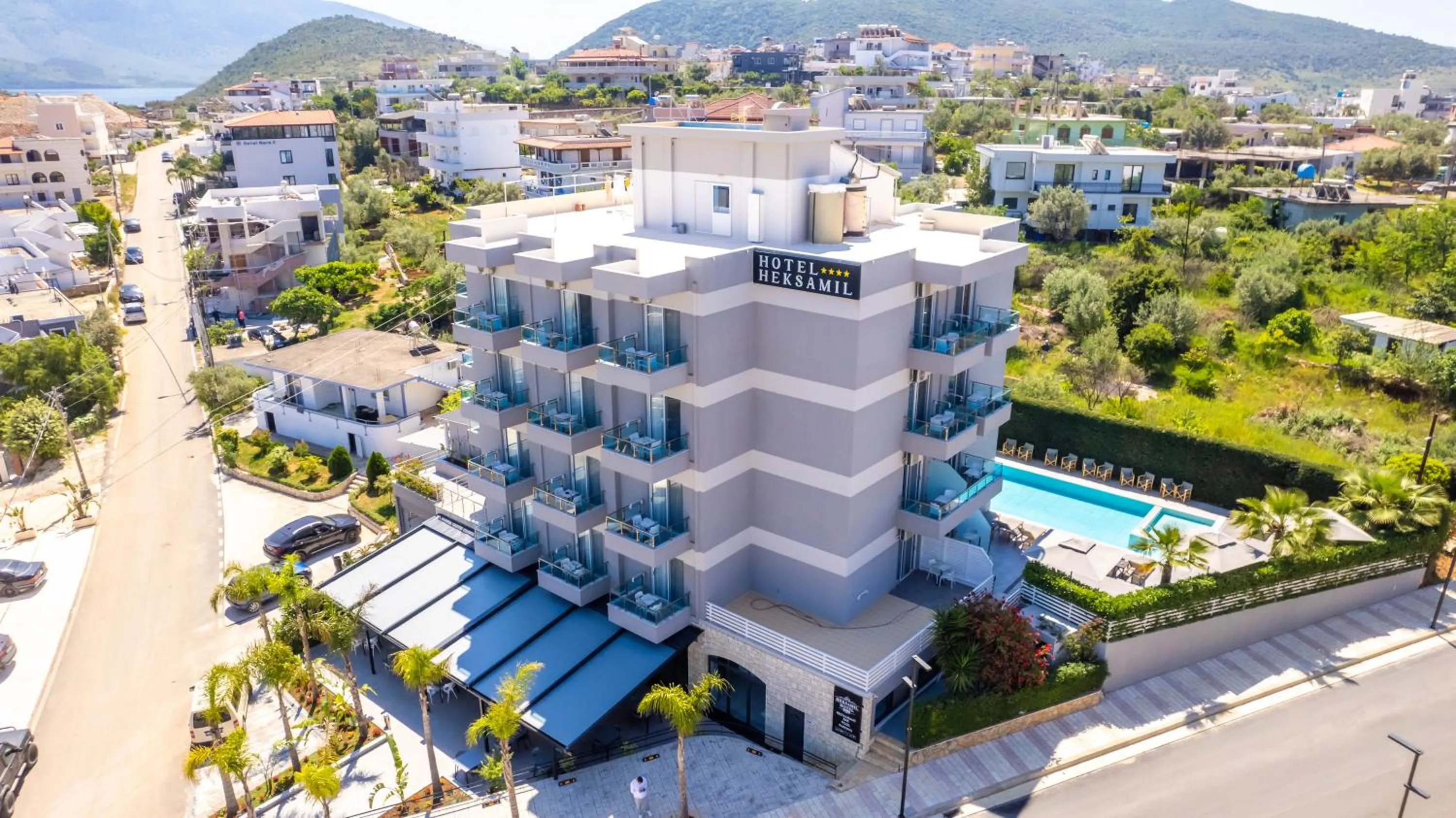 Property building in Heksamil Hotel