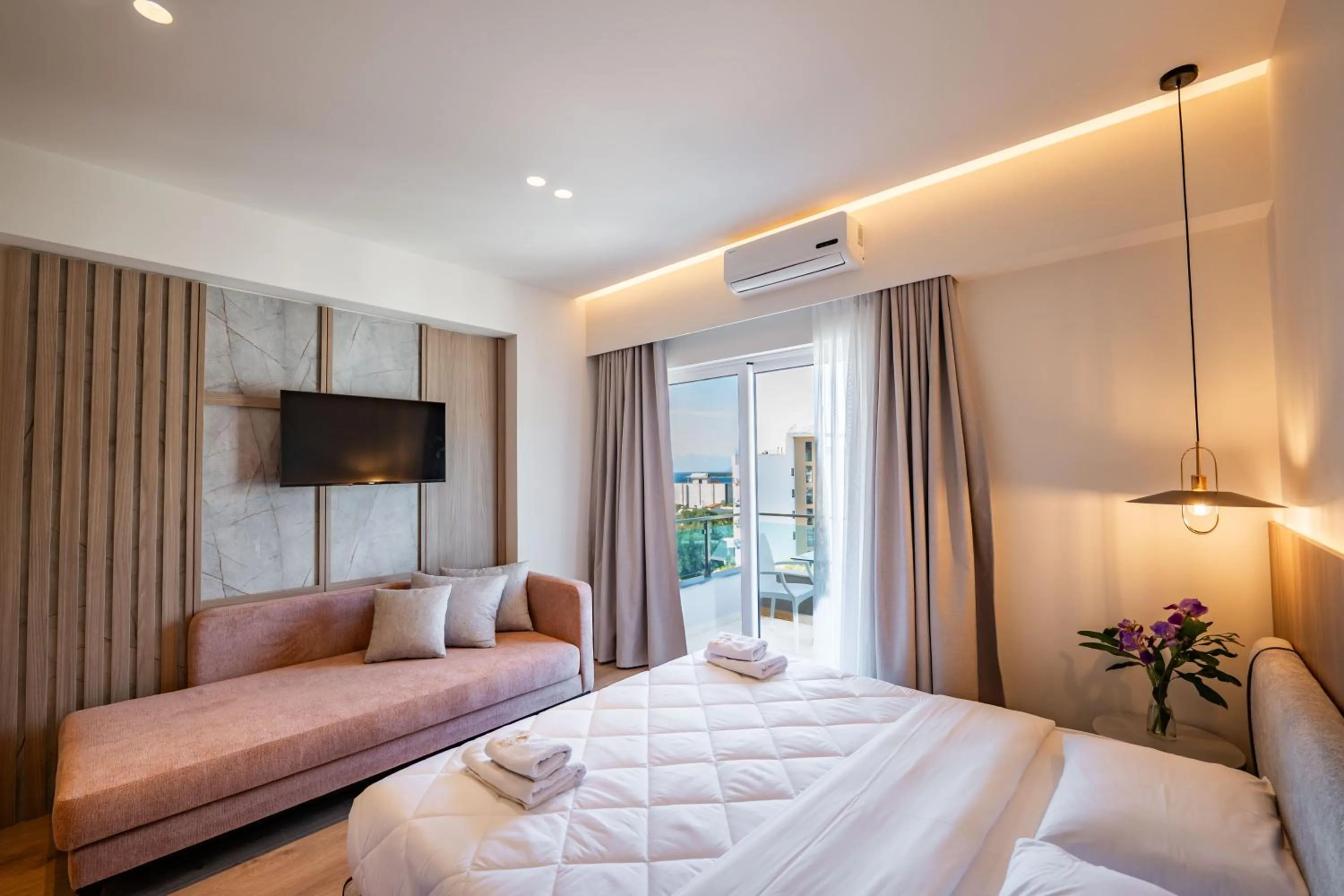 Photo of the whole room, Bed in Heksamil Hotel