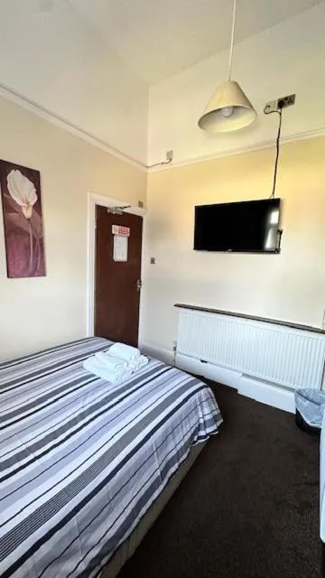 Bed in Shanahans B&B with Sports Bar