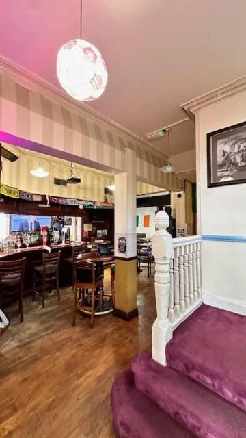 Shanahans B&B with Sports Bar