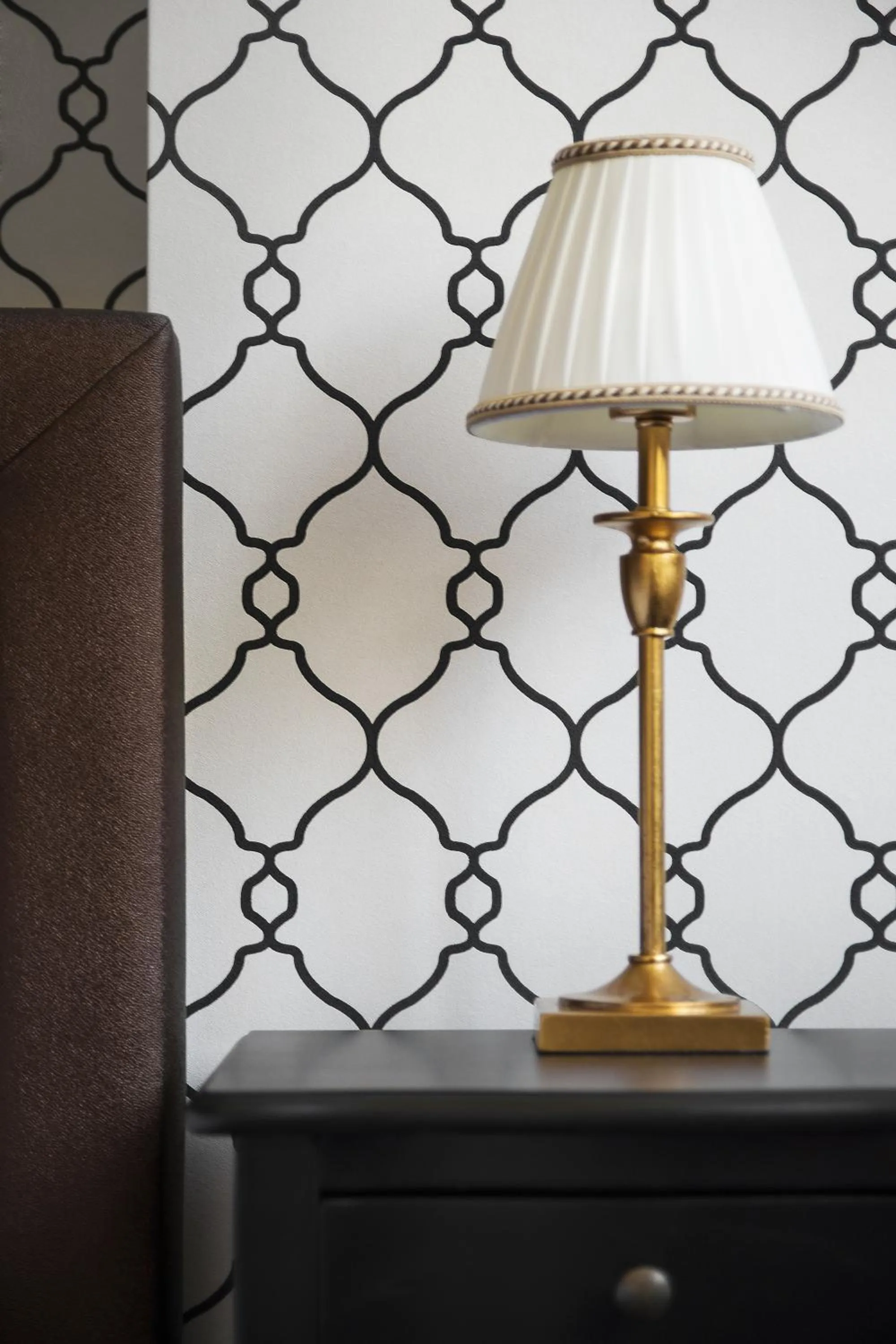 Decorative detail in Too-Good Apartments