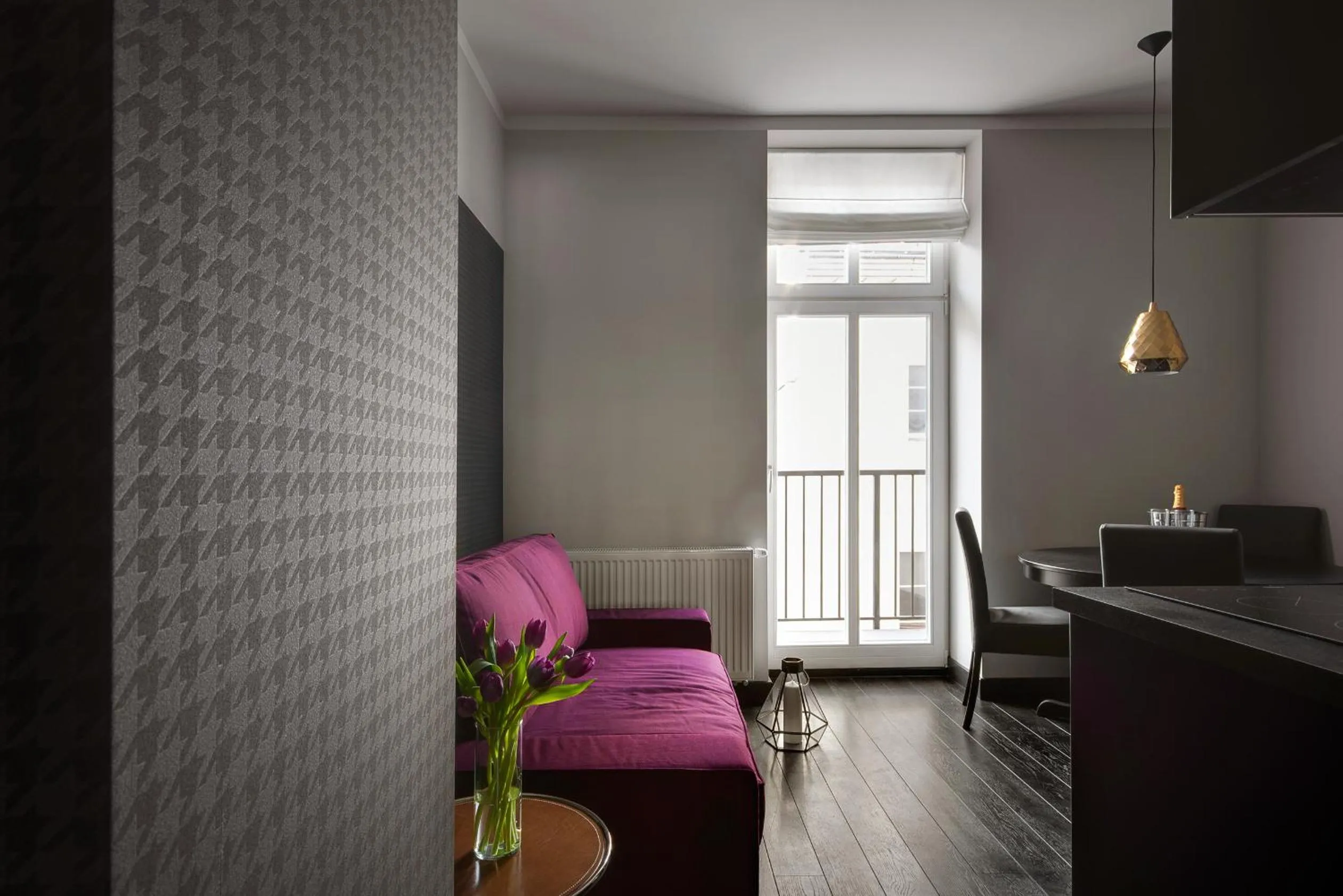 Decorative detail in Too-Good Apartments