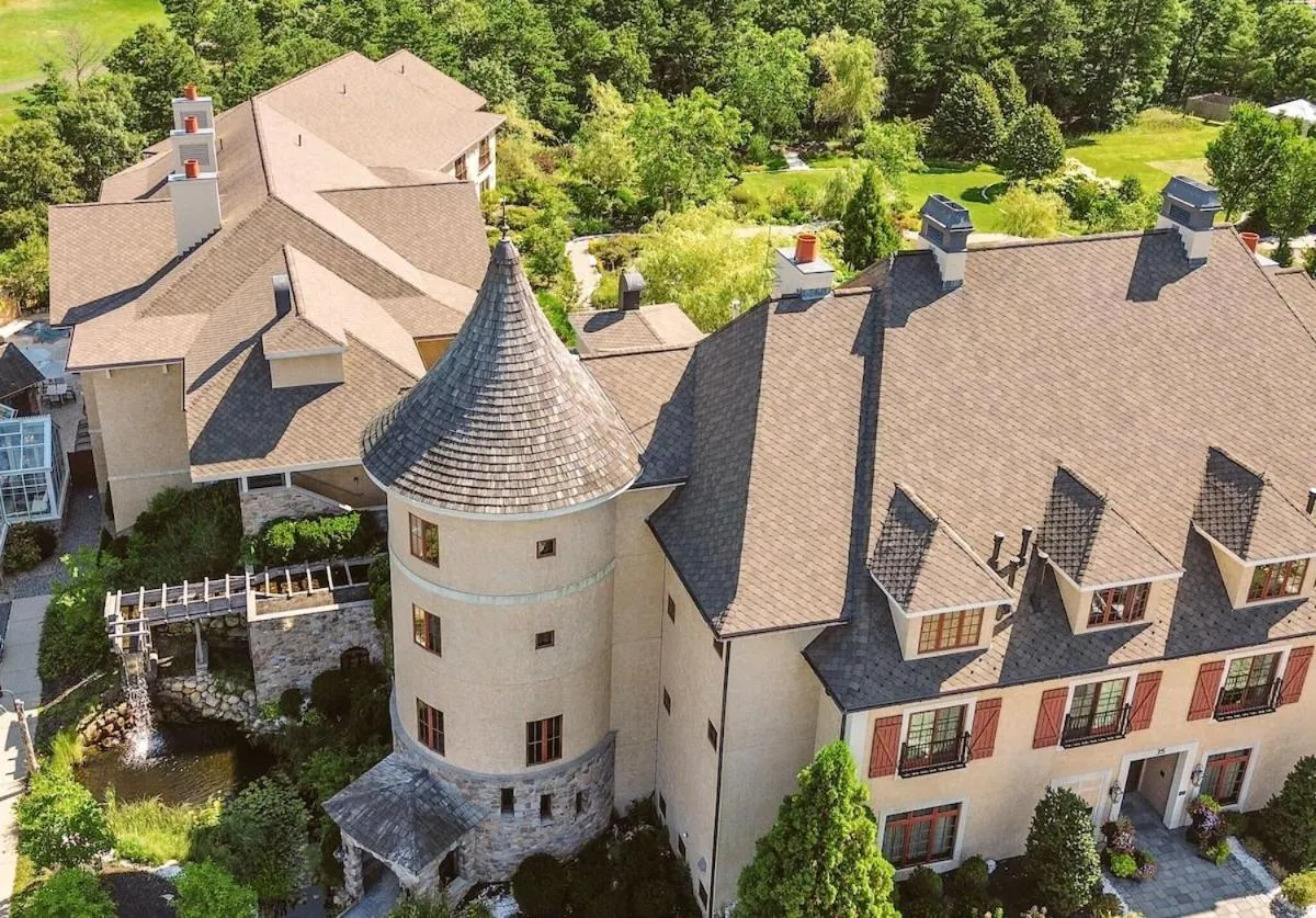 Property building in Mirbeau Inn & Spa - Plymouth