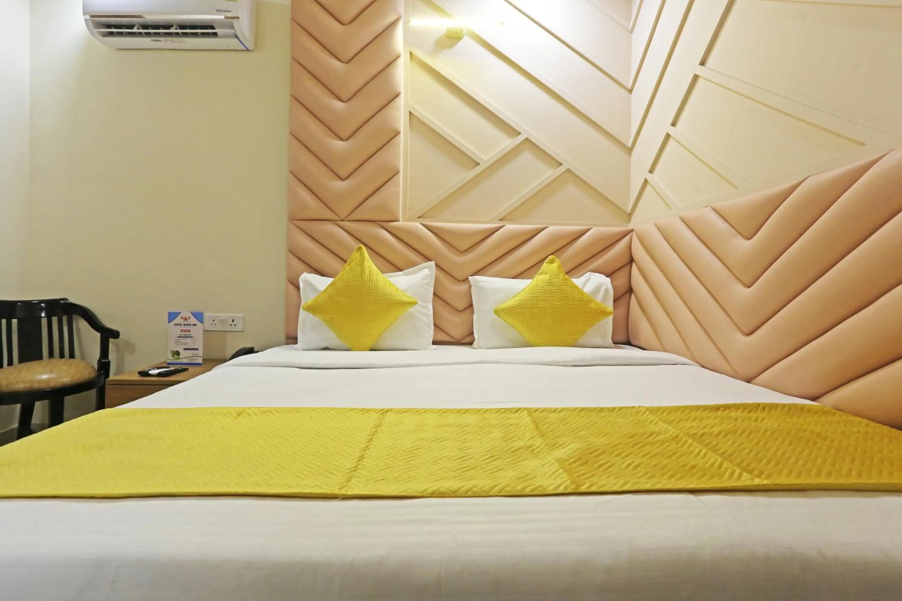 Bed in Hotel Nova Inn Near Delhi Airport