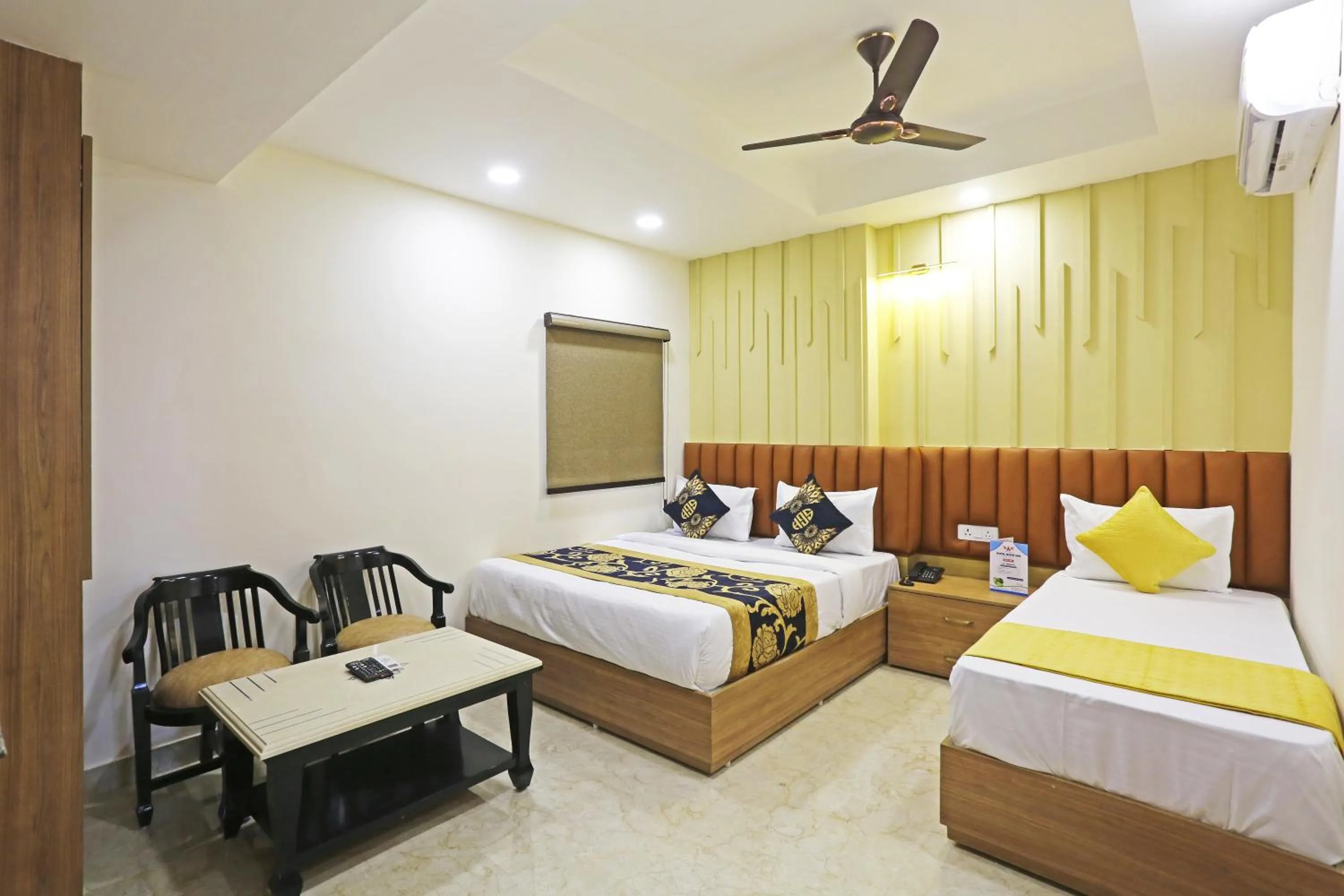 Bed in Hotel Nova Inn Near Delhi Airport
