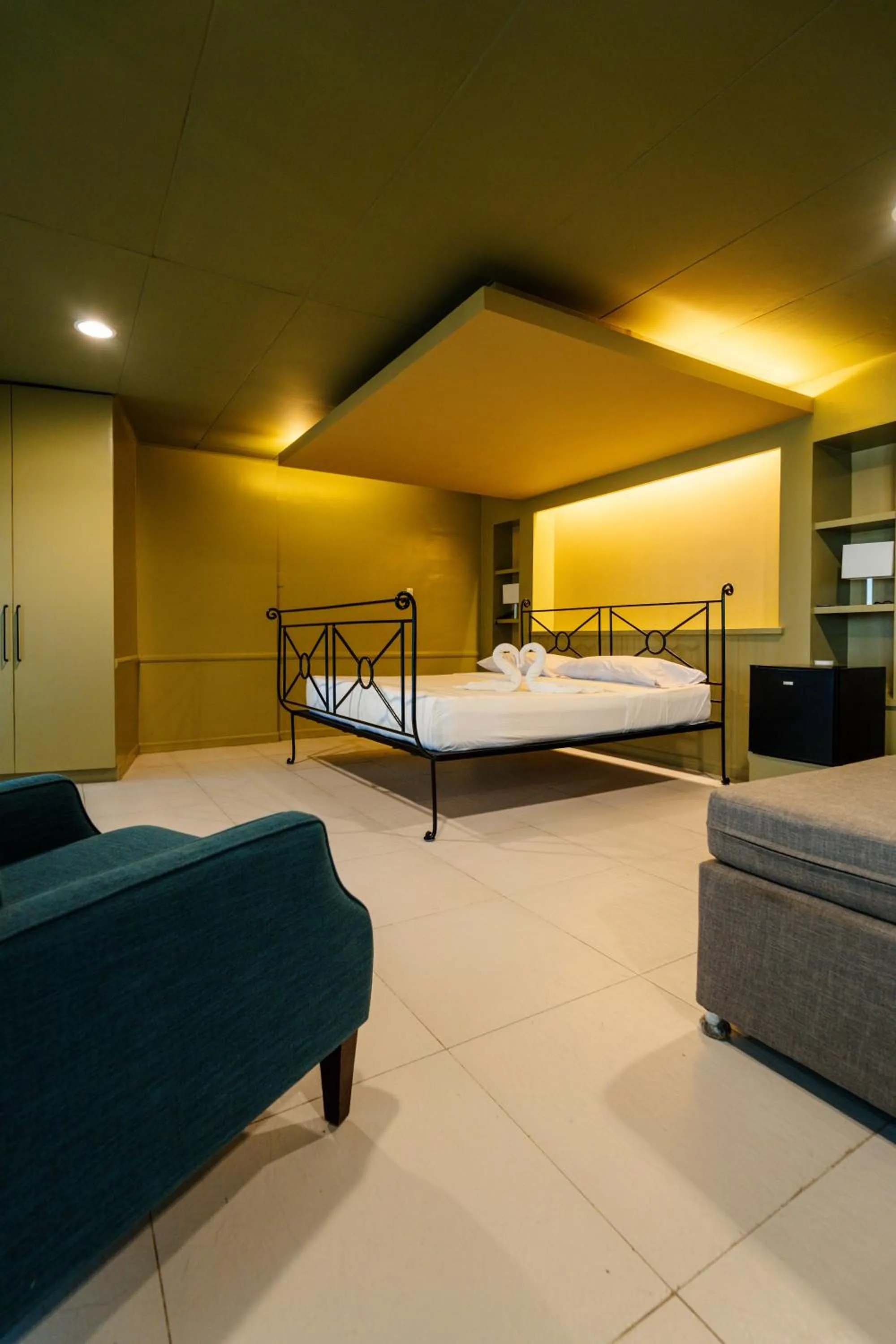 Bed in Jacobs Hill Tagaytay