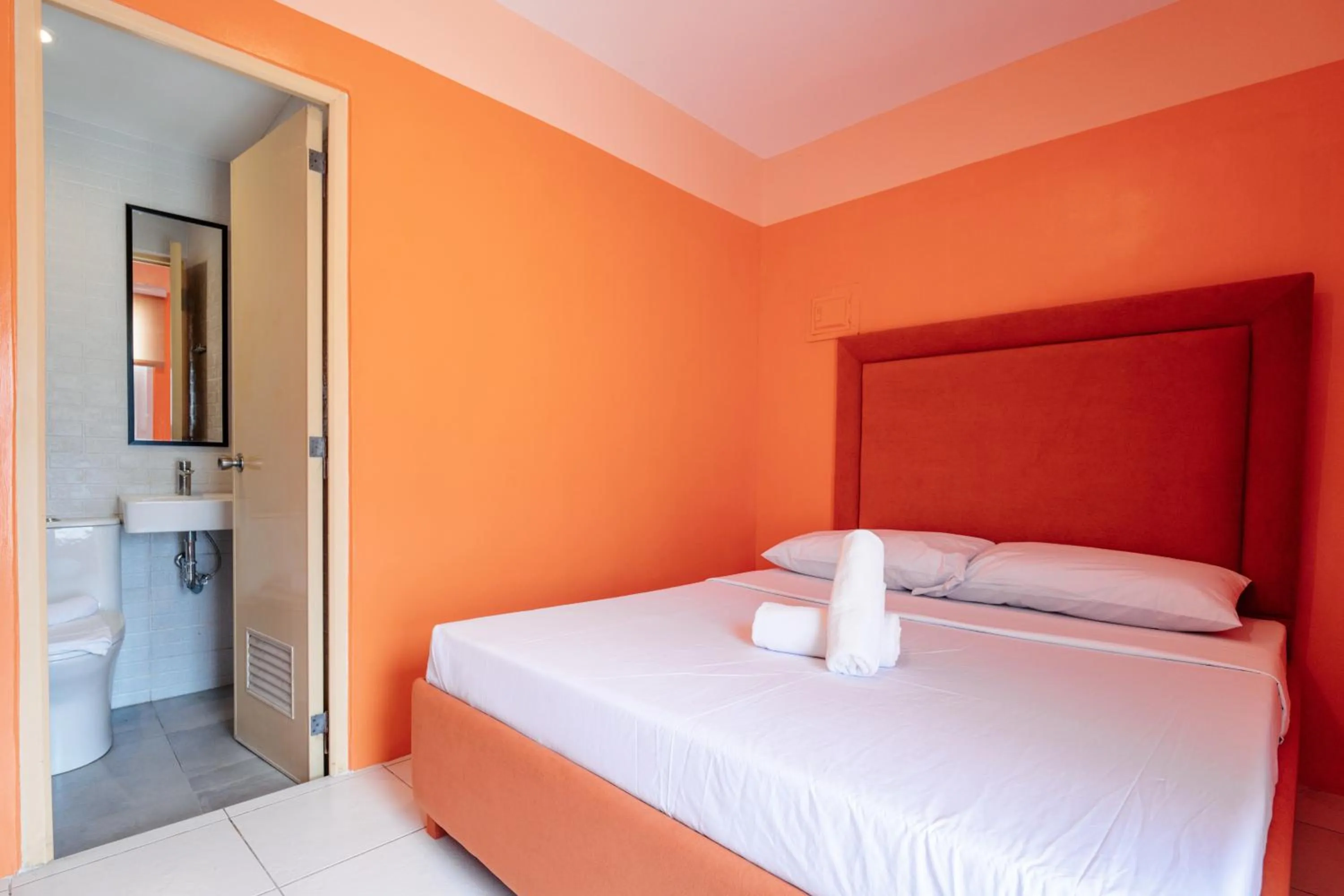 Bed in Jacobs Hill Tagaytay