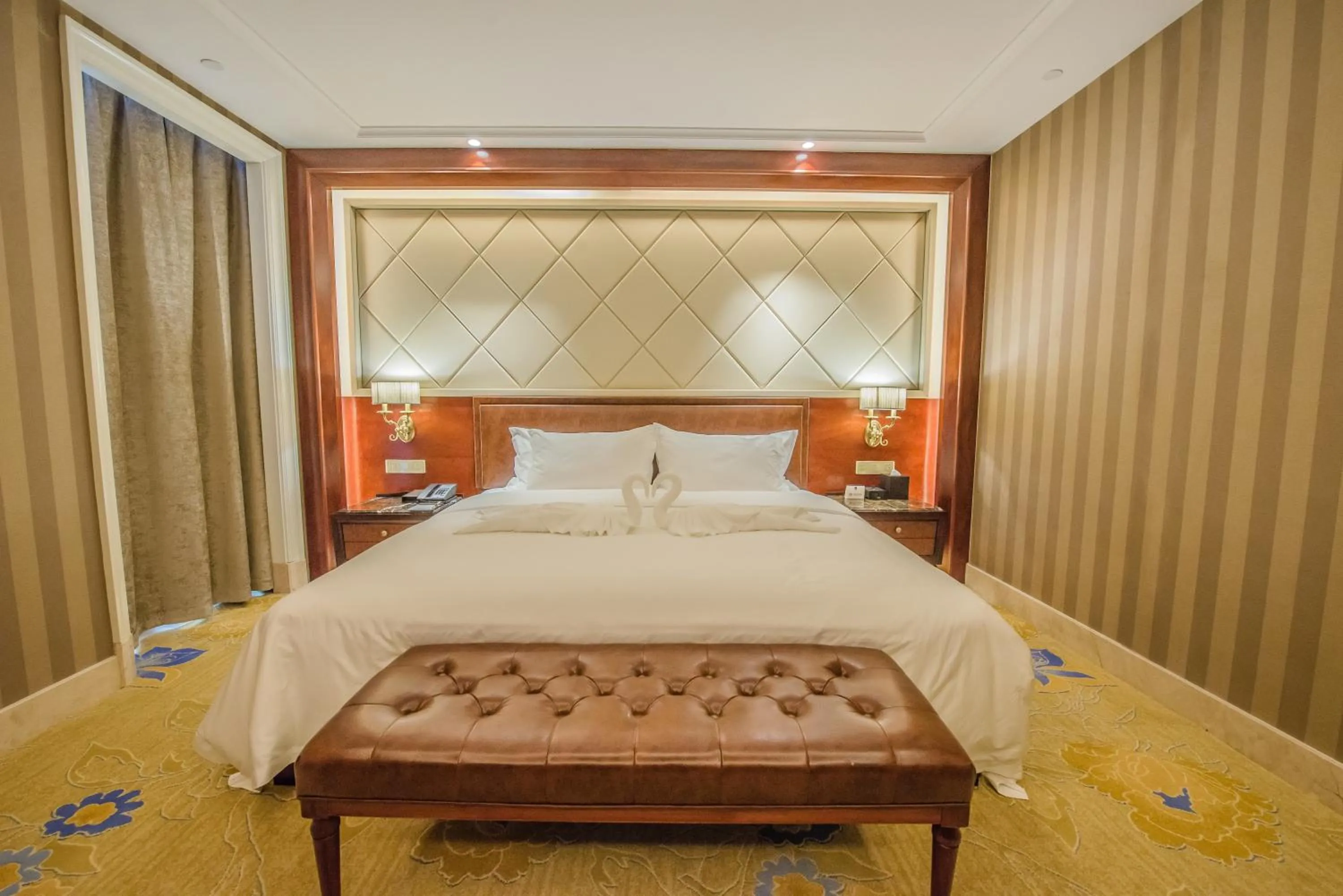 Bed in Chengdu Jin Yun Hotel