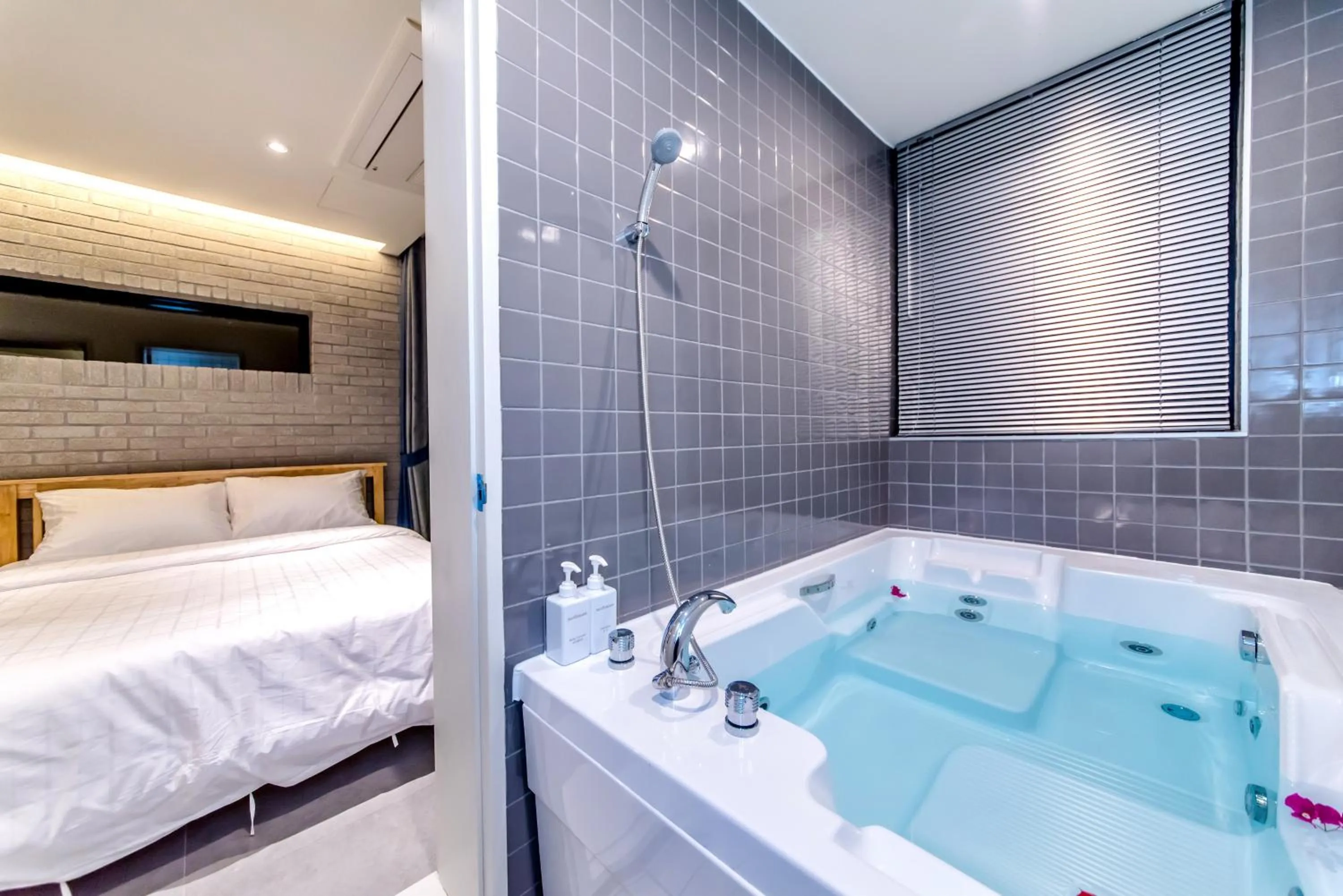 Bed in Donnaekohill Resort