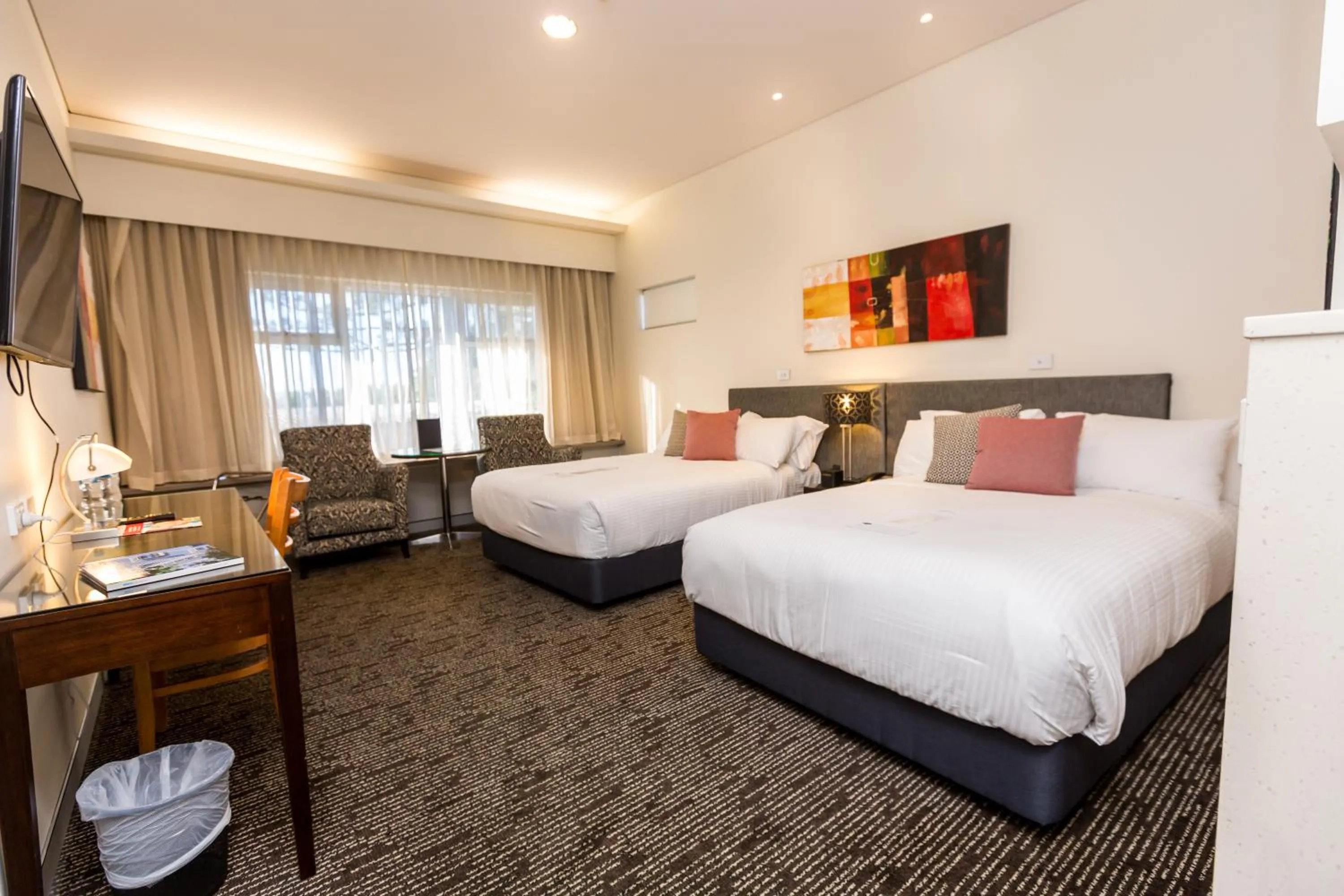 Bed in Calamvale Hotel Suites and Conference Centre