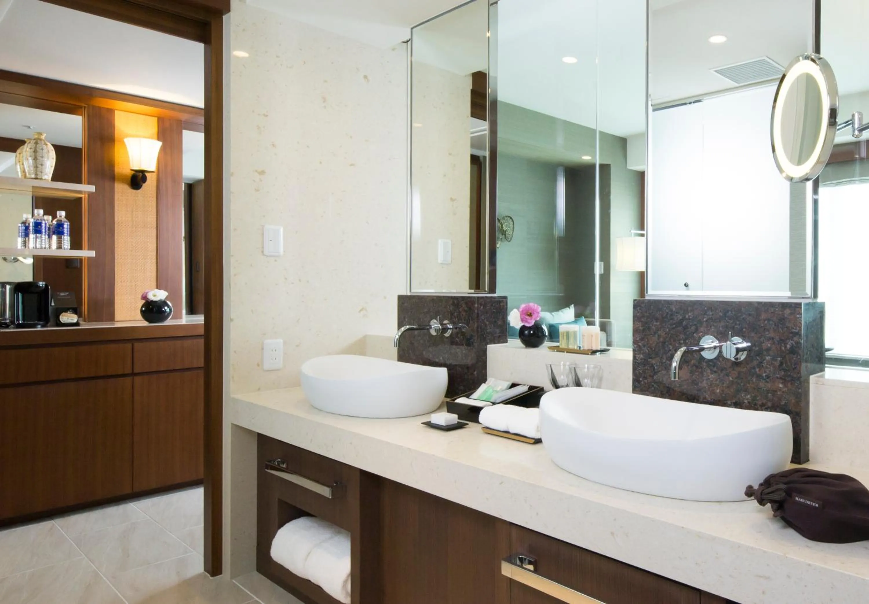 Photo of the whole room in Hyatt Regency Naha, Okinawa