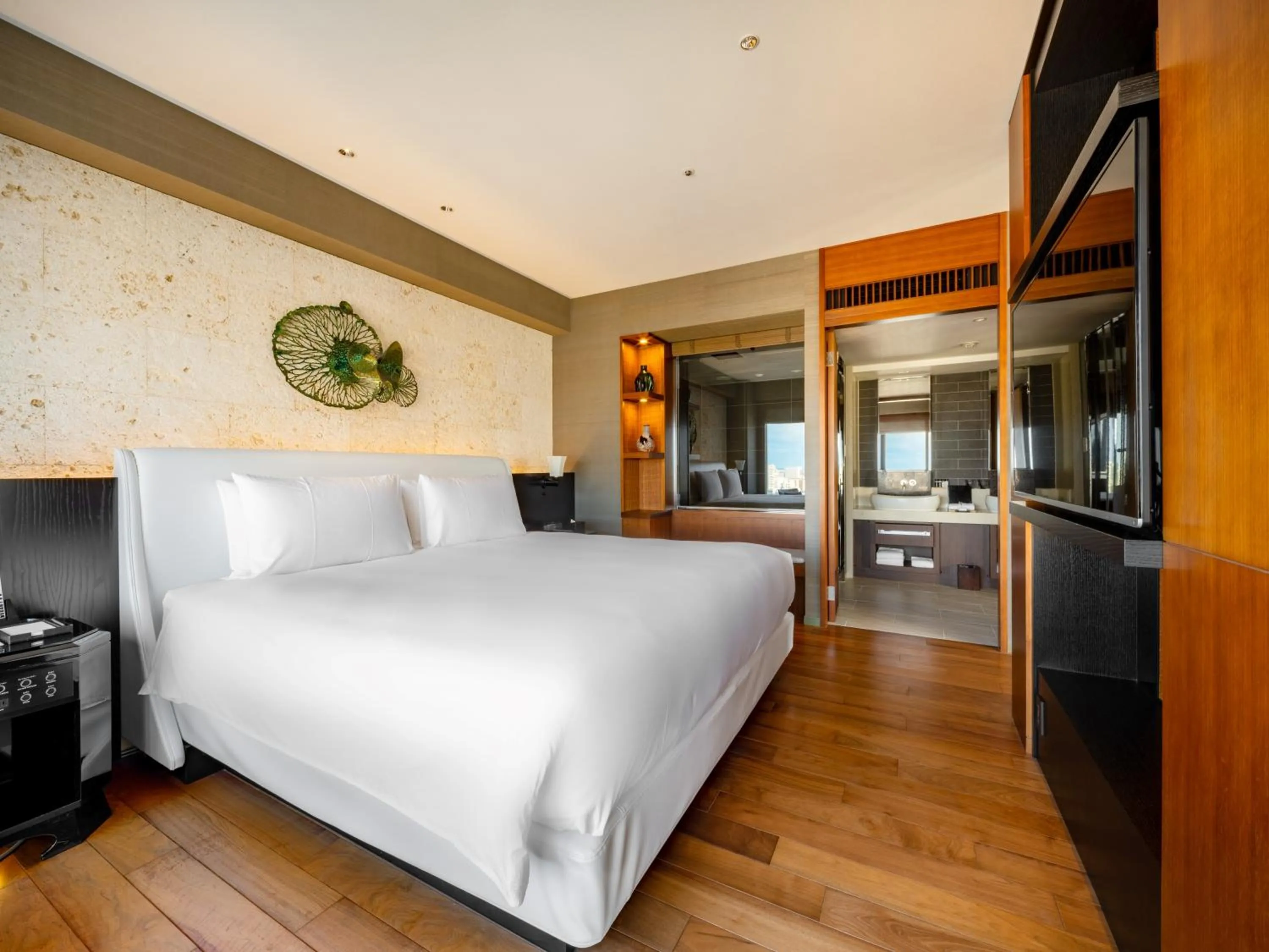 Bed in Hyatt Regency Naha, Okinawa