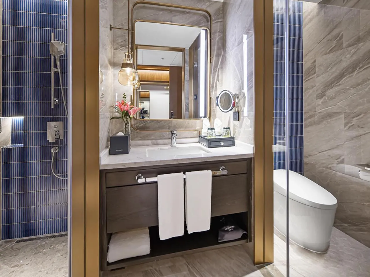 Shower in Shanghai Hongqiao Yankuang Tulip Hotel