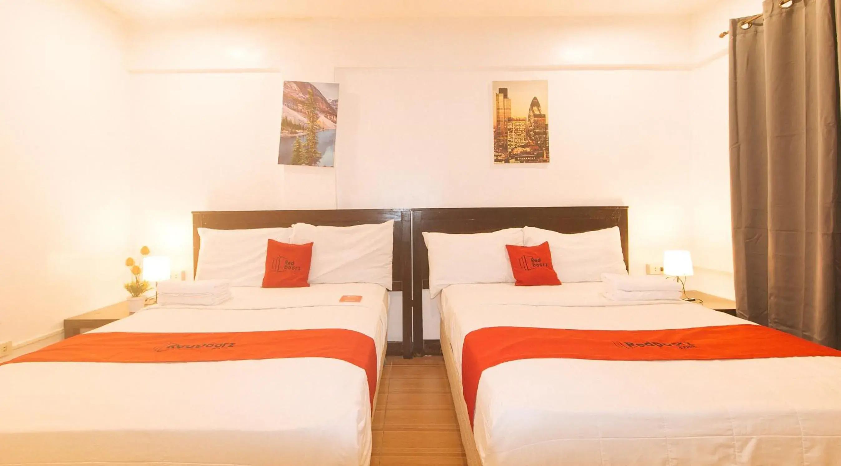 Deluxe Room in RedDoorz at City Stay Inns Marilao Deluxe Room in RedDoorz at City Stay Inns Marilao