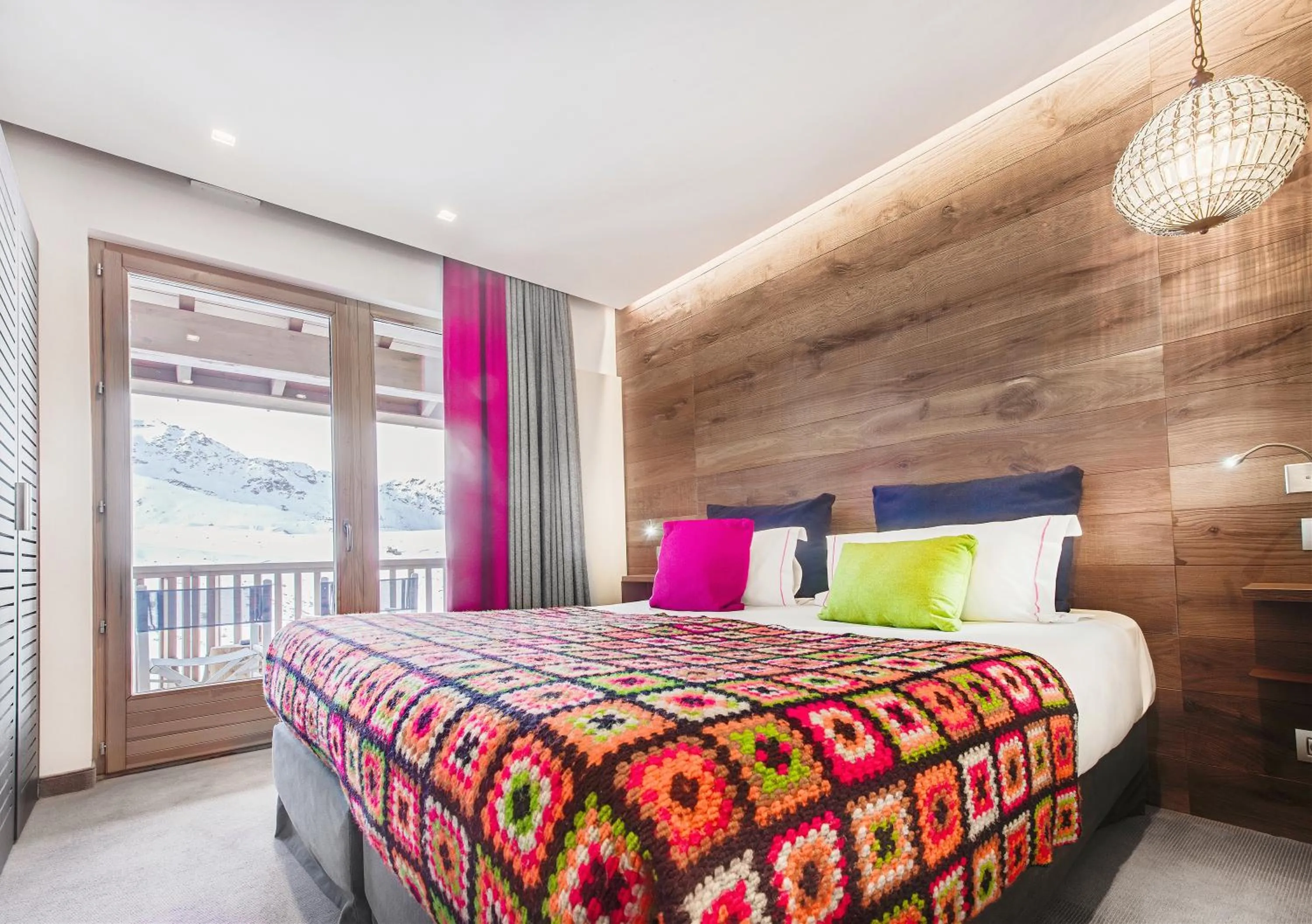 Bed in Hotel Pashmina Le Refuge