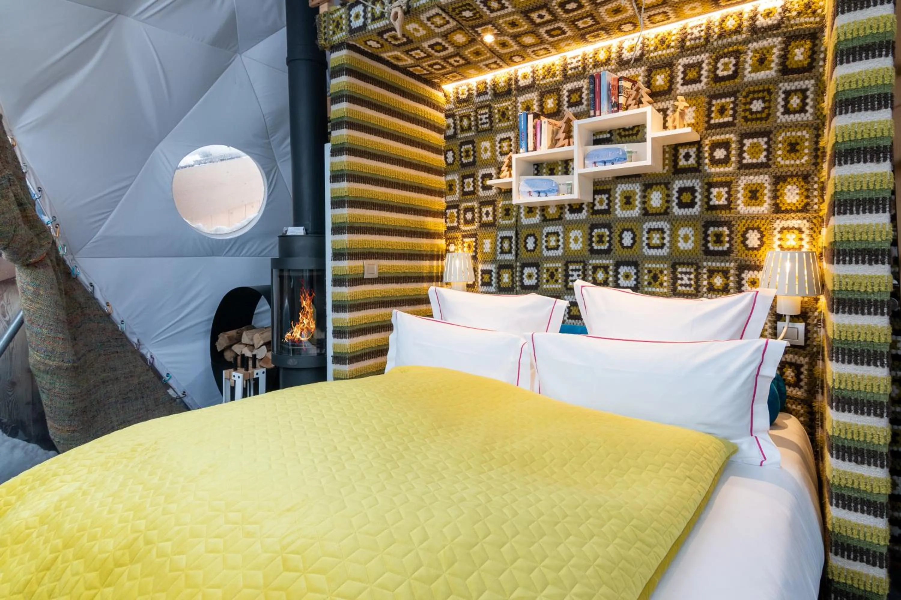 Bed in Hotel Pashmina Le Refuge