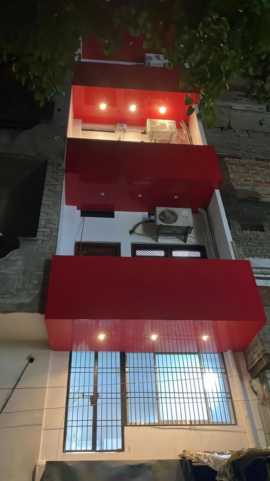 Property building in Kashi Ganga Guest House