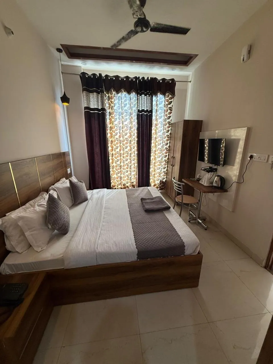 Bedroom, Bed in Hotel kartik