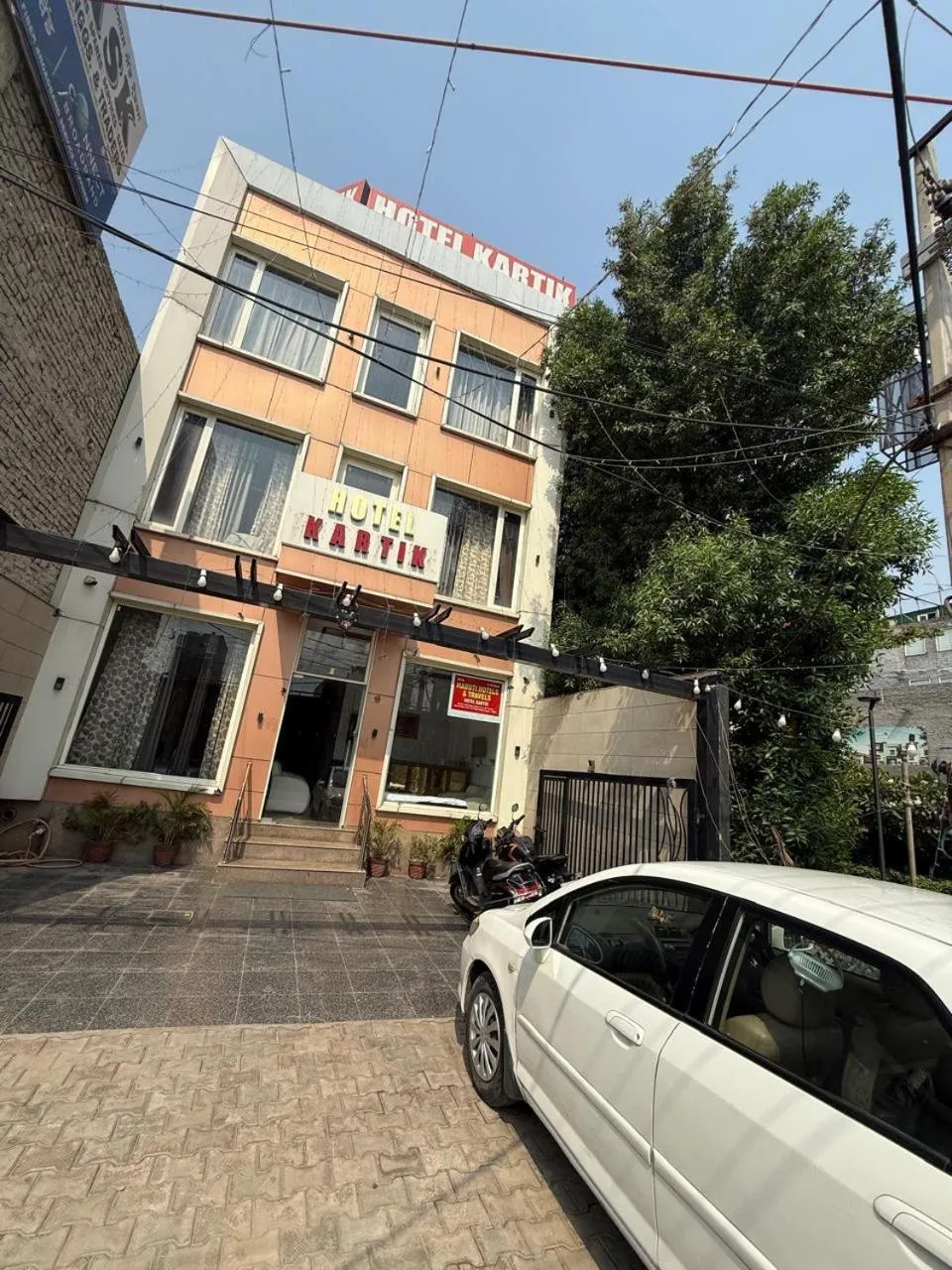 Hotel kartik