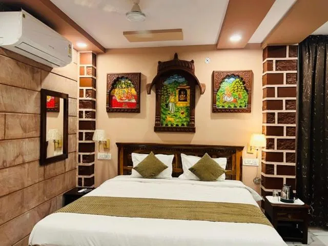 Property building, Bed in The Raj Heritage