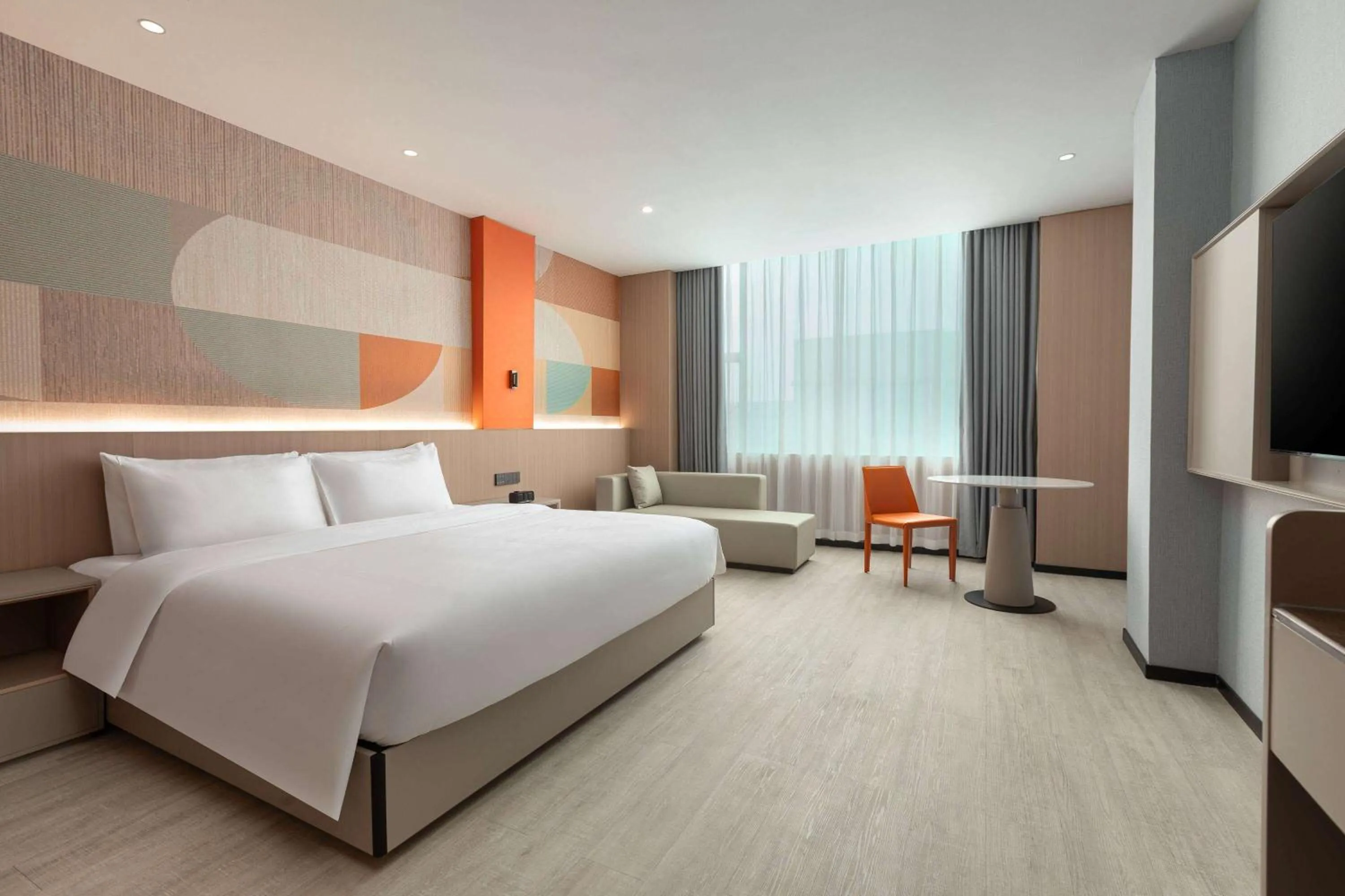 Photo of the whole room, Bed in Hawthorn by Wyndham Guangzhou Baiyun Airport