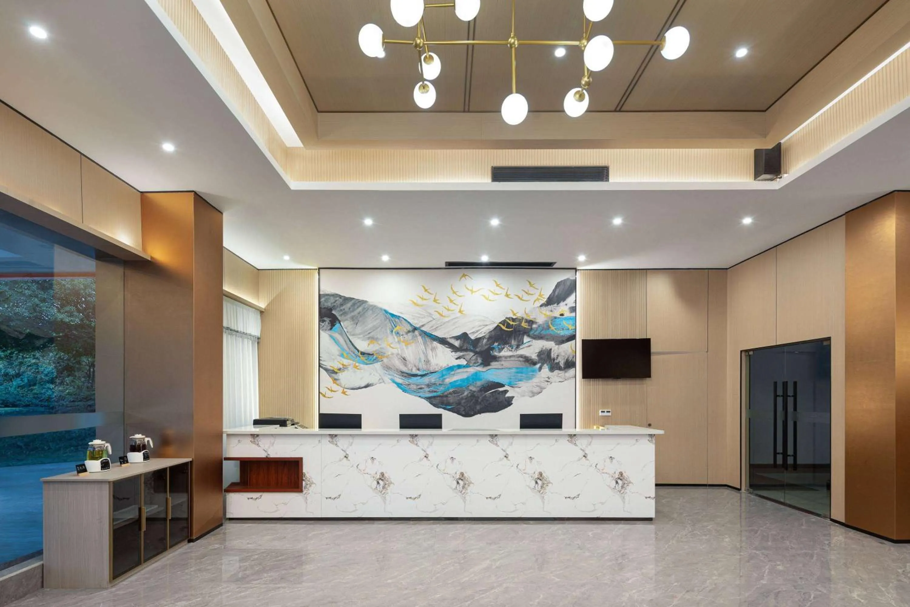 Lobby or reception in Hawthorn by Wyndham Guangzhou Baiyun Airport