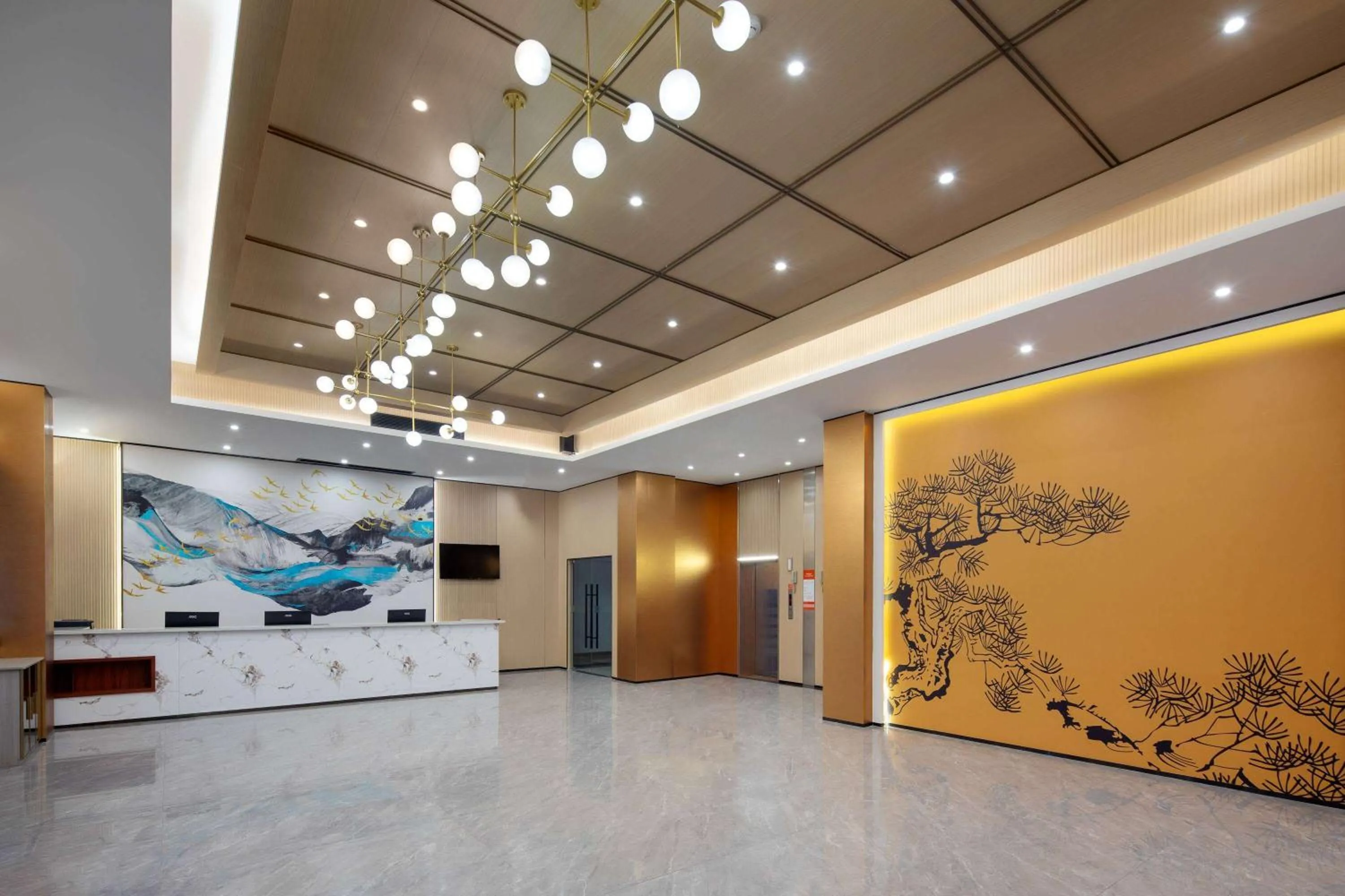 Lobby or reception in Hawthorn by Wyndham Guangzhou Baiyun Airport