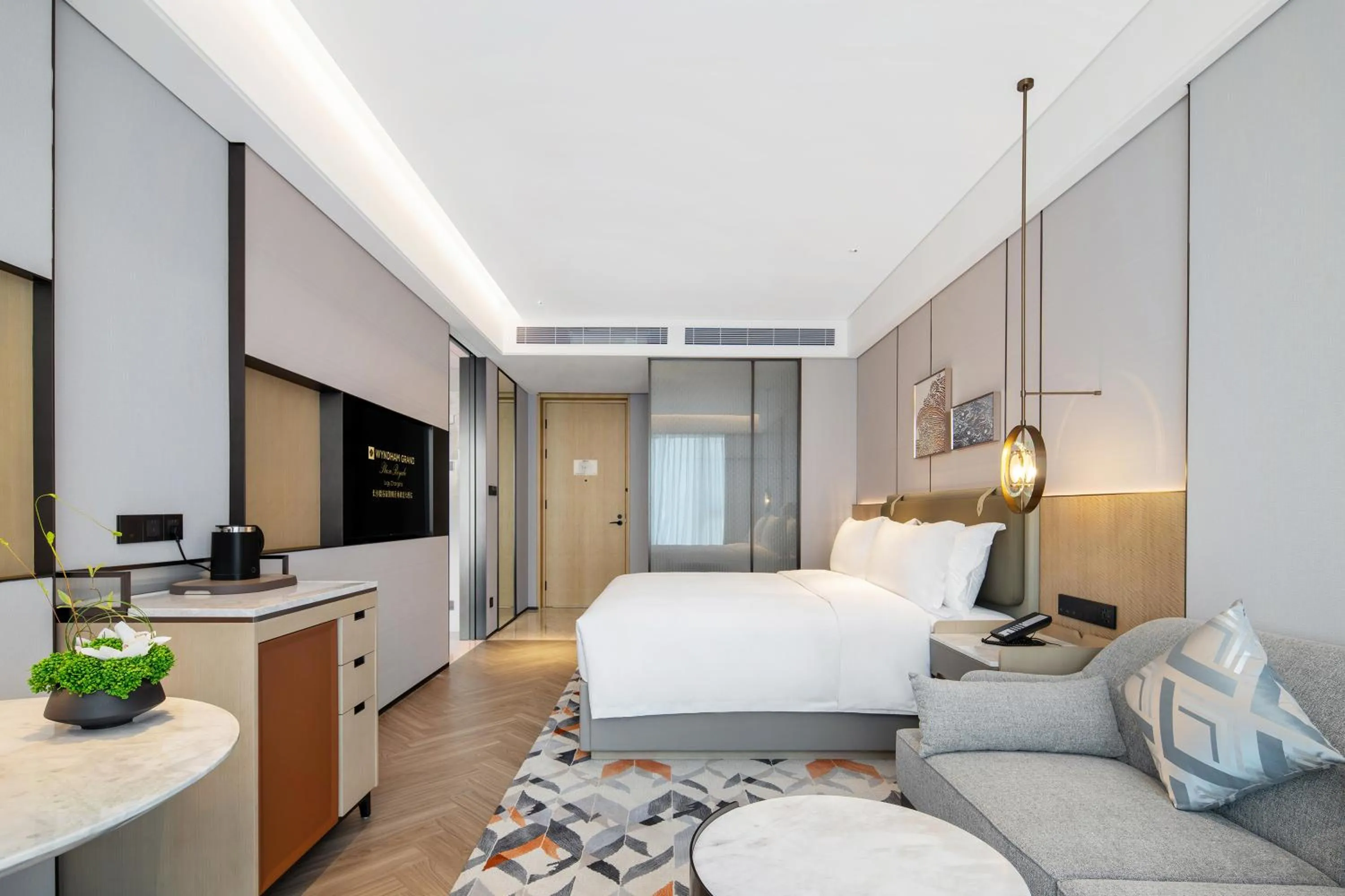 Bedroom, Bed in Wyndham Grand Plaza Royale Lugu Changsha