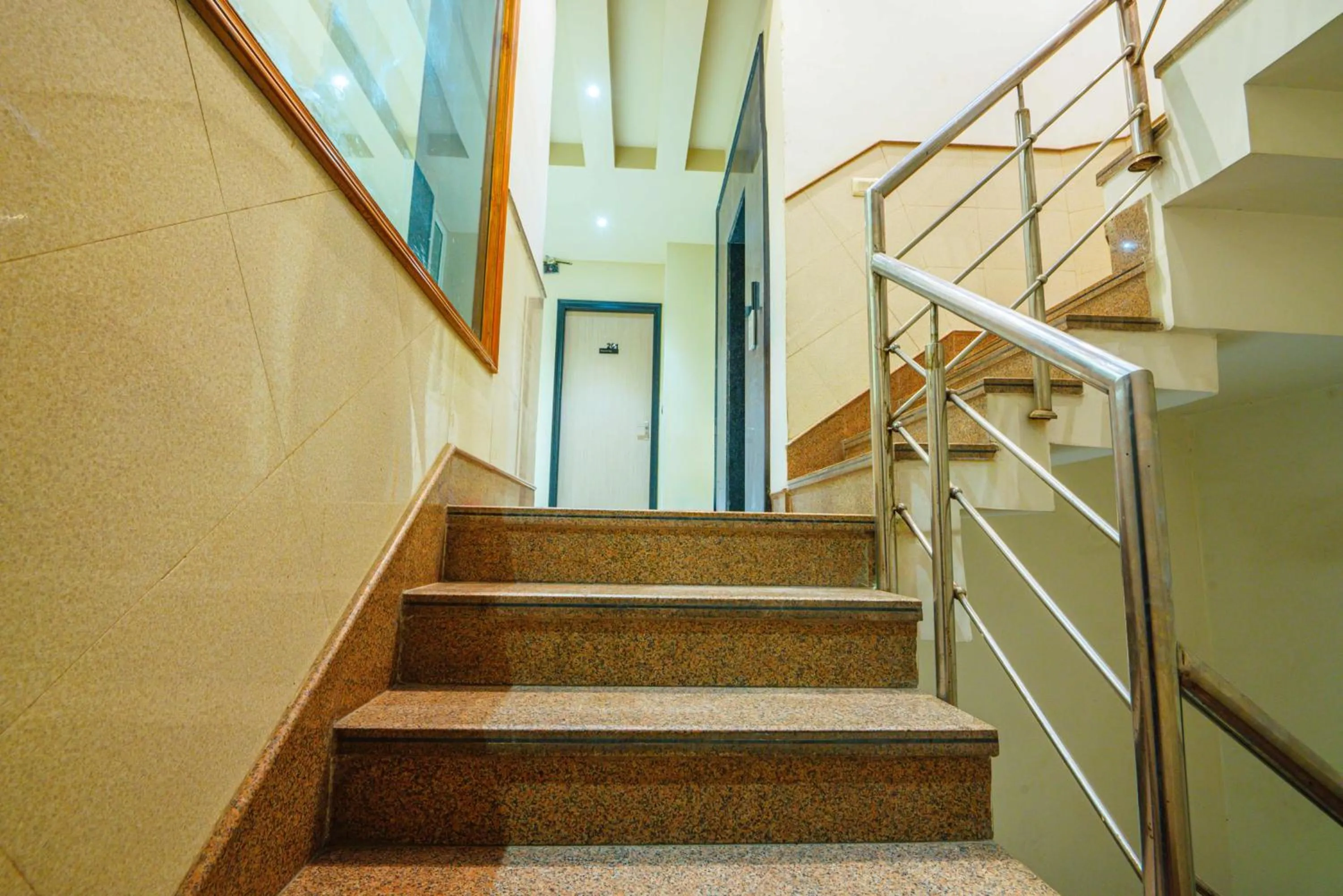 Lobby or reception in Treebo Royal City