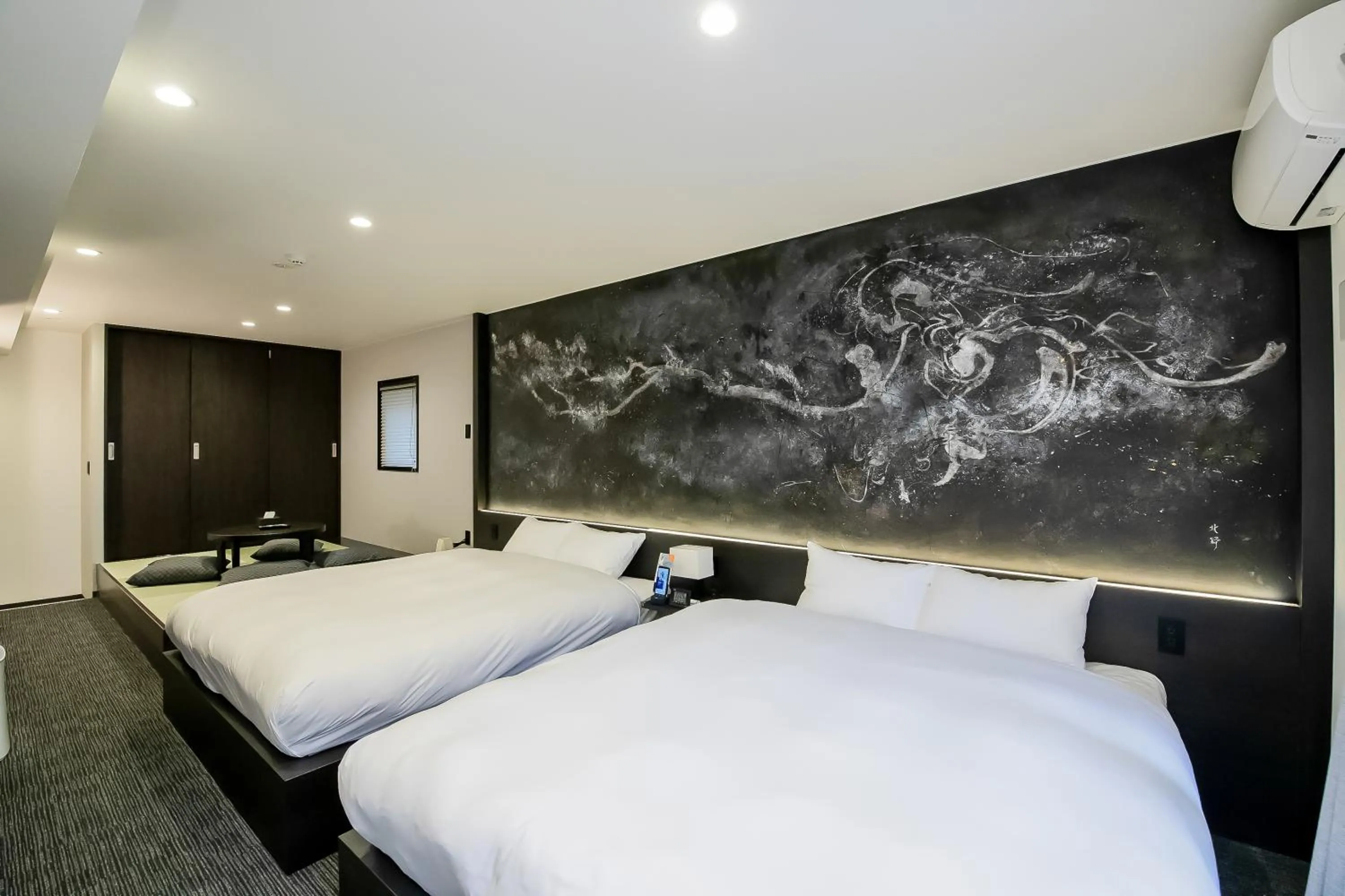 Bed in Randor Residence Kyoto Nijo Castle