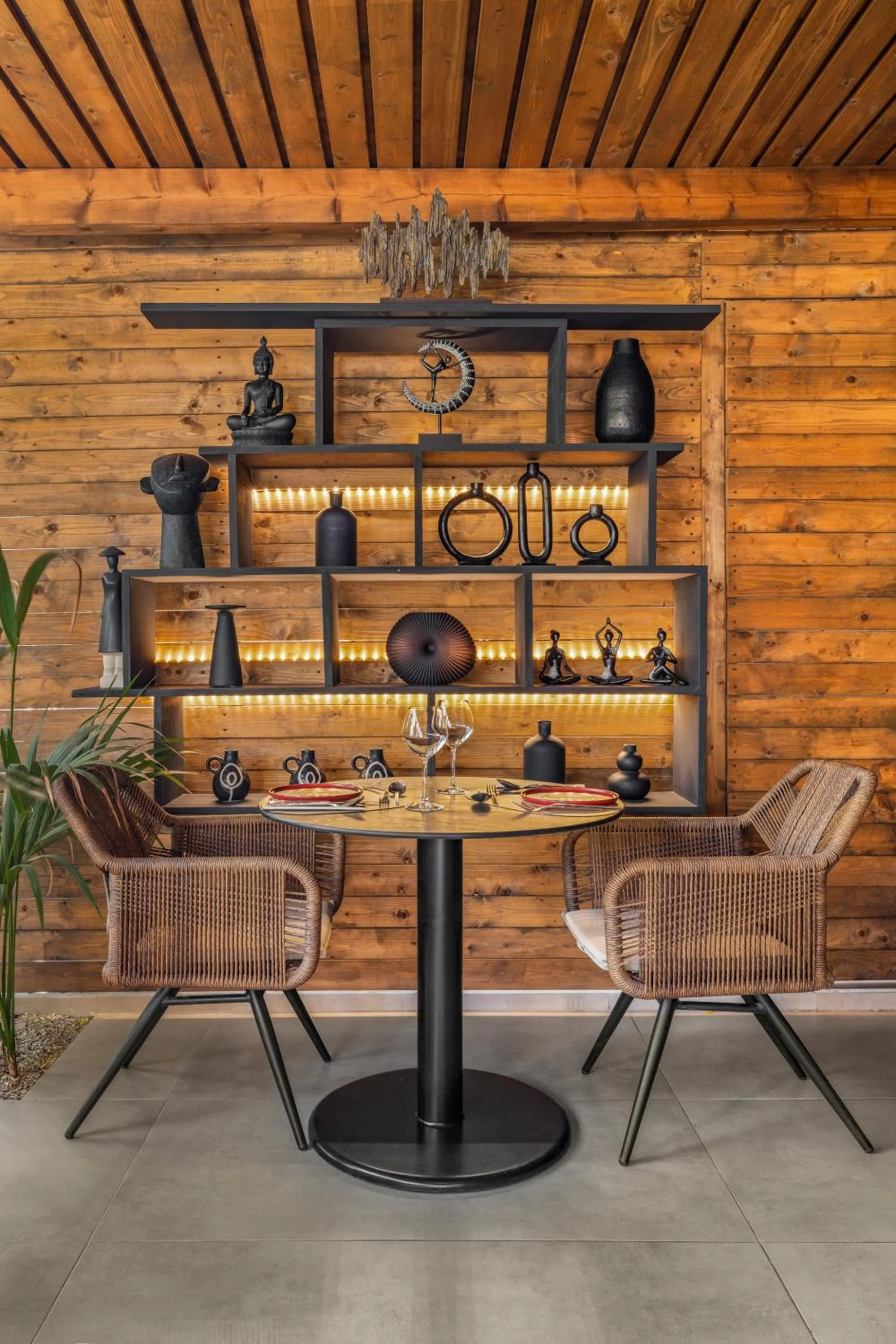 Restaurant/places to eat in Cabana Blu Lifestyle Boutique Hotel & Suites