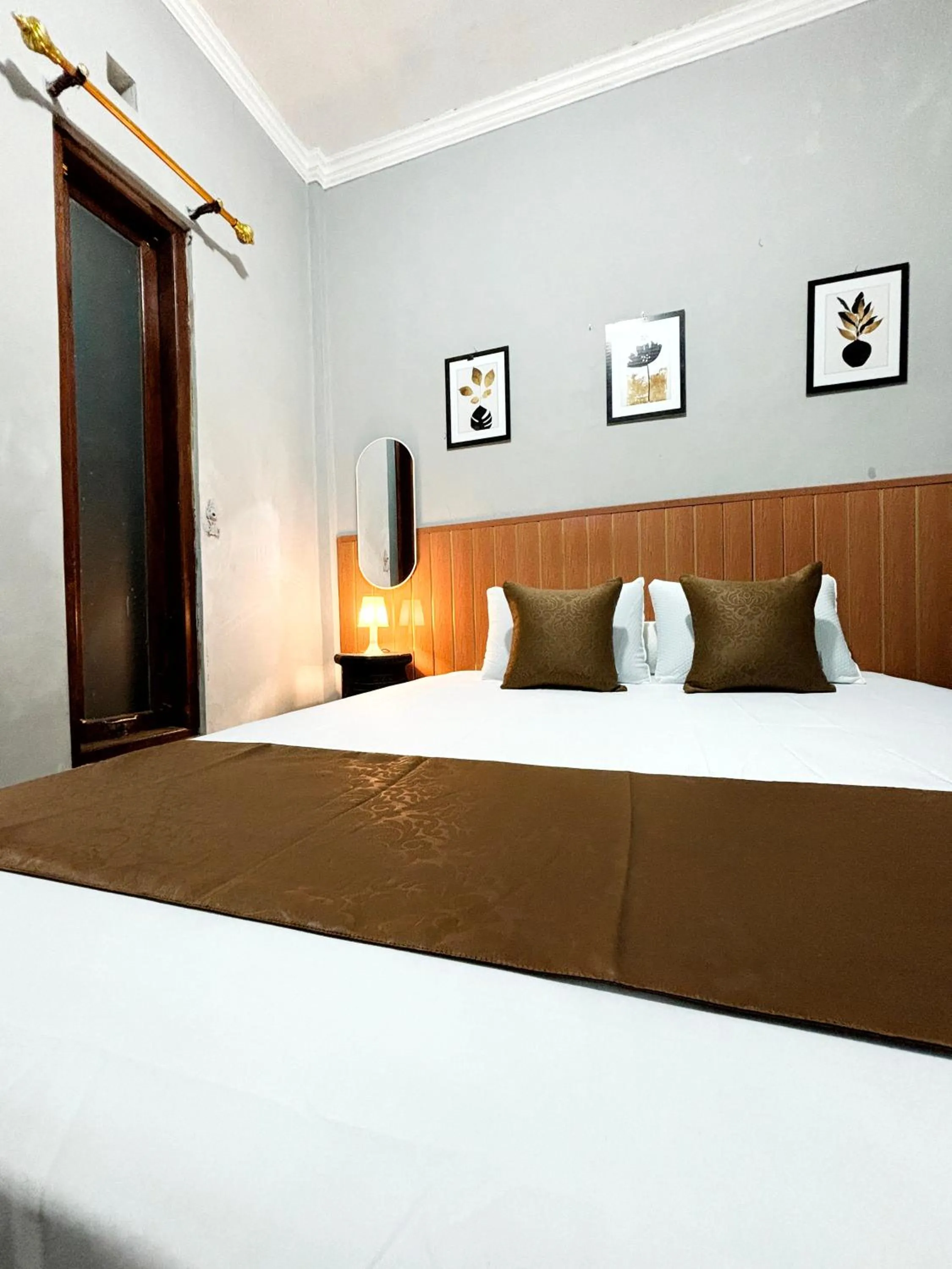 Bed in Jogja Day Inn