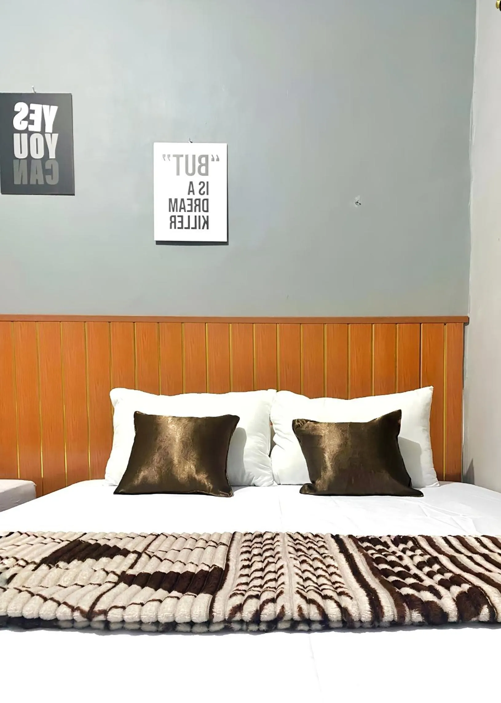 Bed in Jogja Day Inn