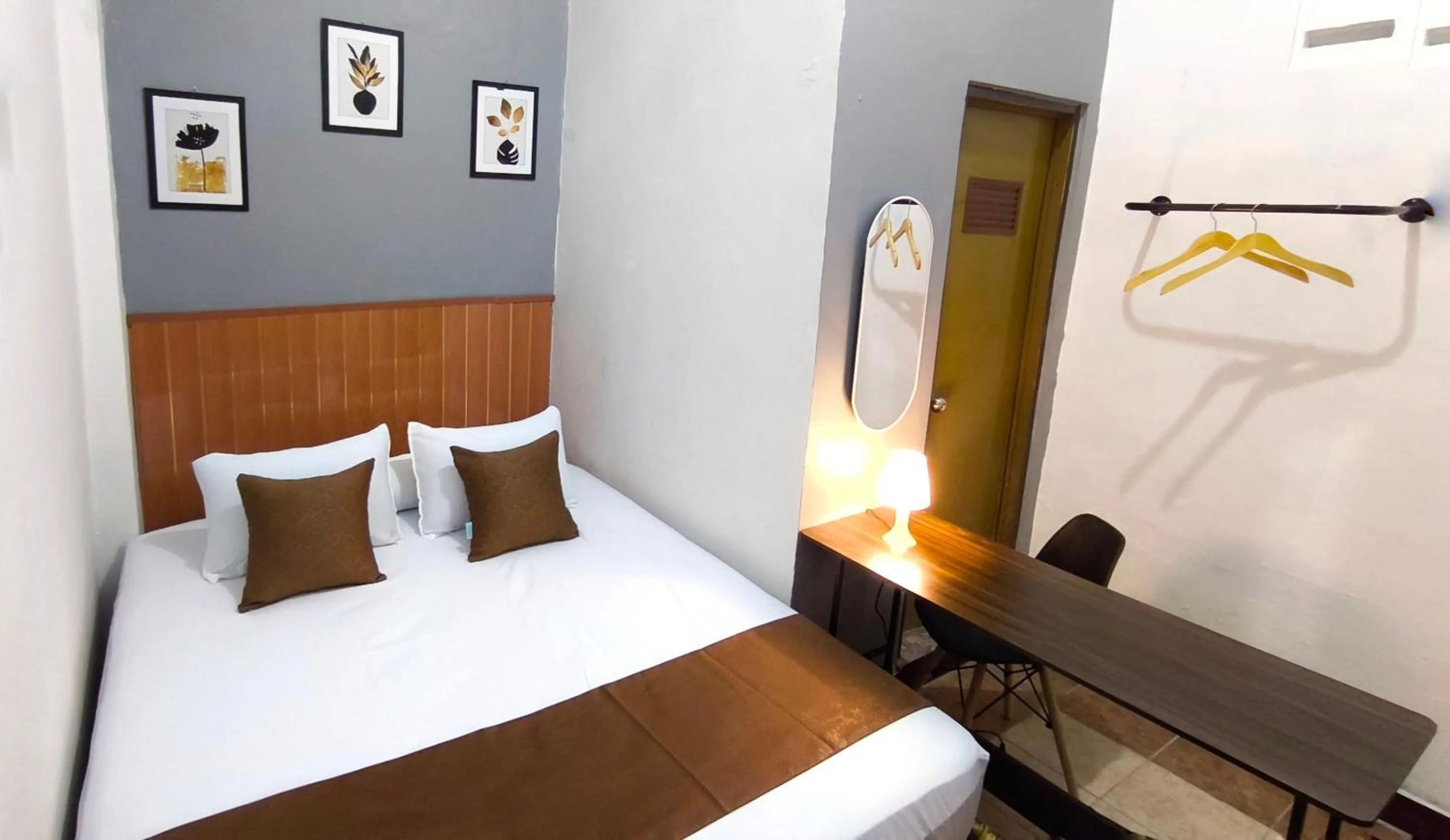 Bedroom, Bed in Jogja Day Inn