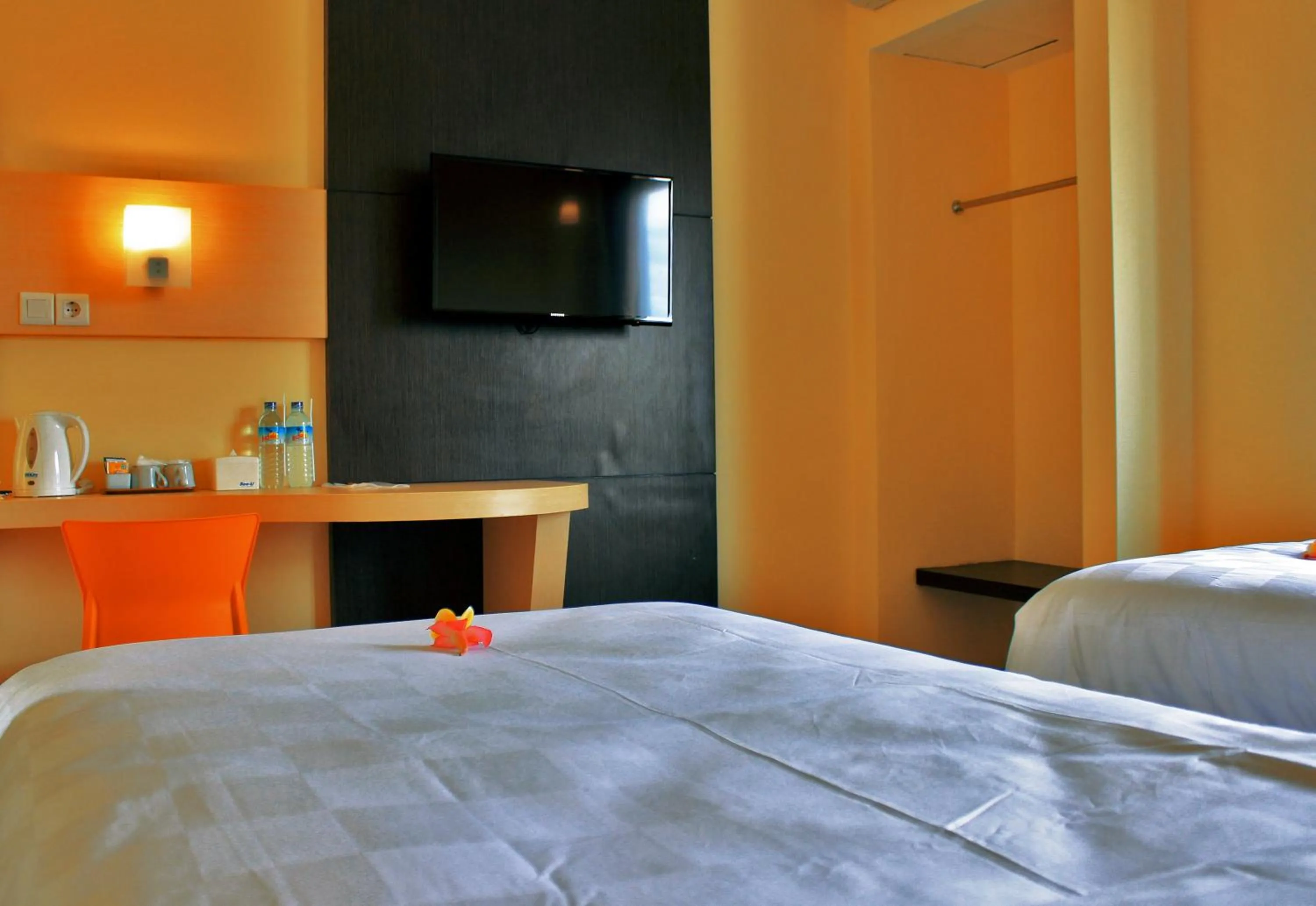 TV and multimedia, Bed in M Hotel