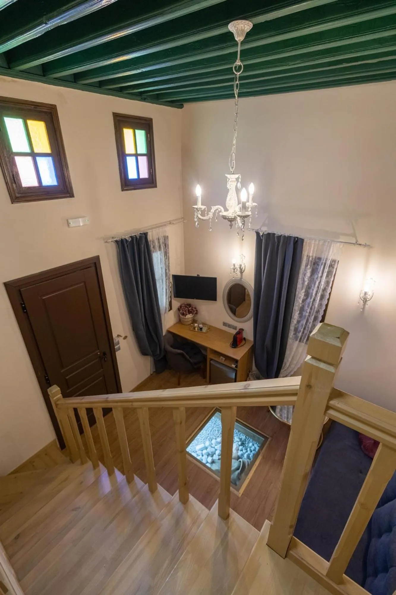 Living room in April Medieval Hotel