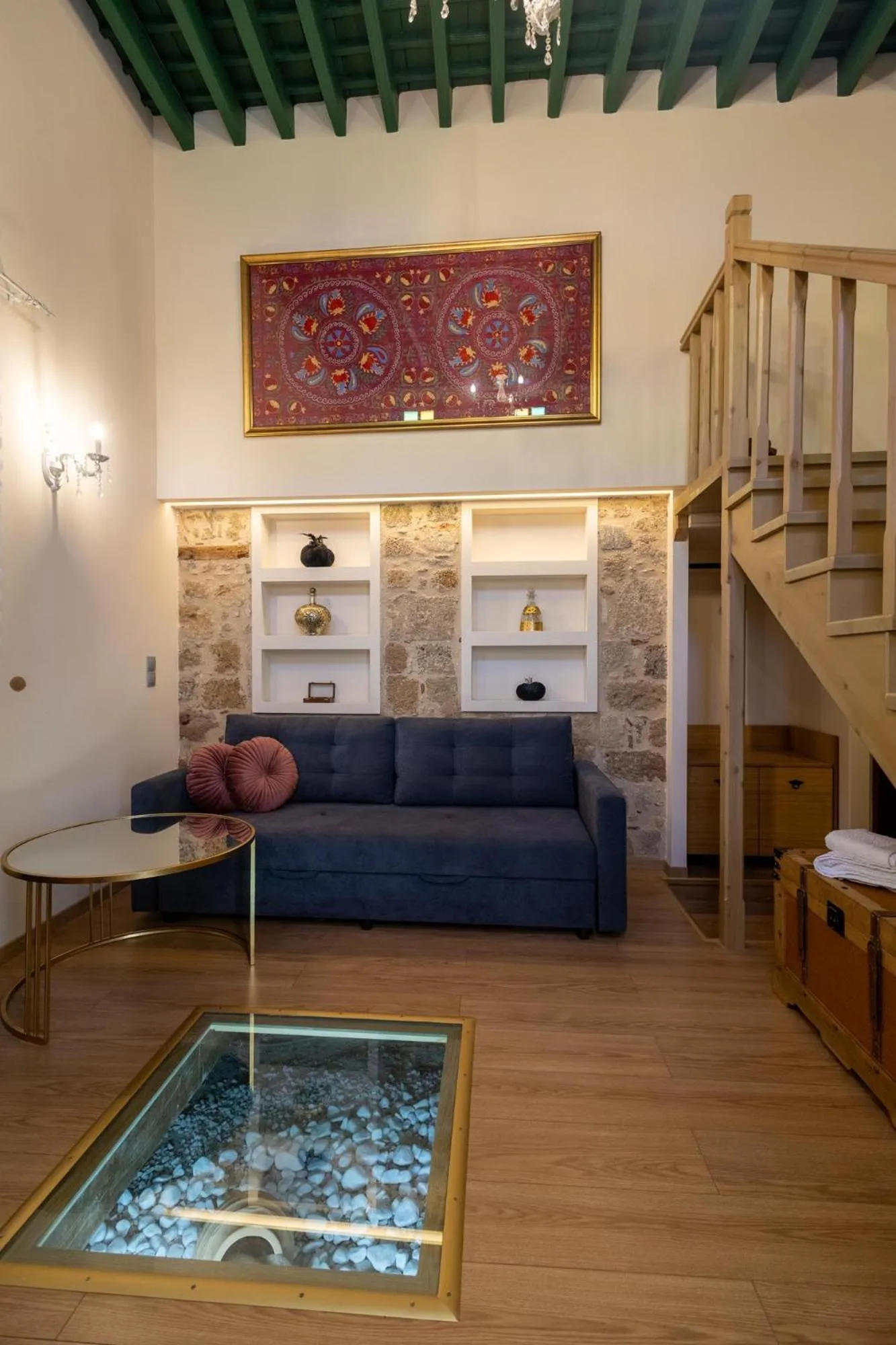 Living room in April Medieval Hotel